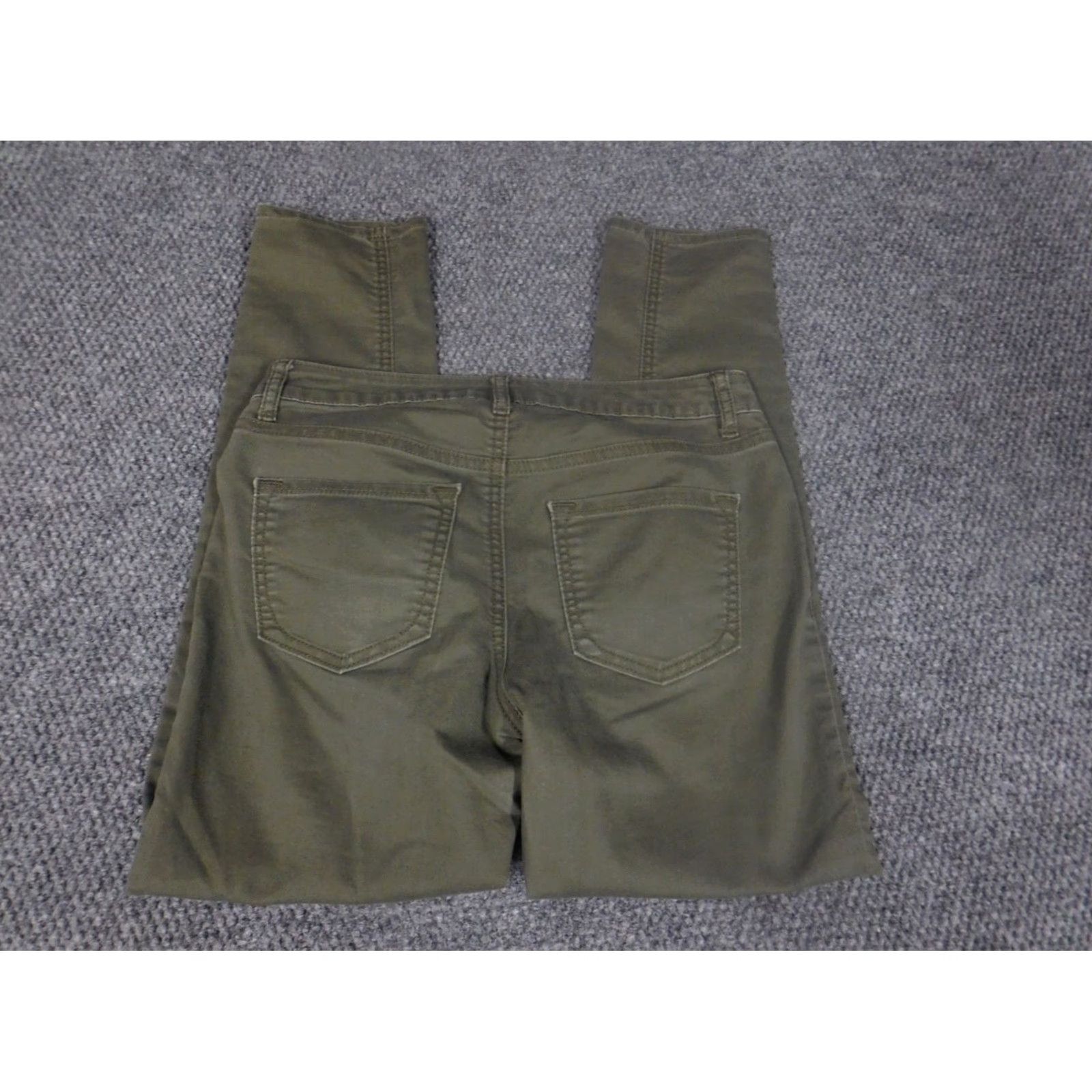 Apt. 9 Apt. 9 Jeans Women Capri Slim Dark Denim 4 Green Capris Stretch Pockets Zipper Slimming Regular Inseam 26" Size 27" / US 4 / IT 40 - 5 Thumbnail