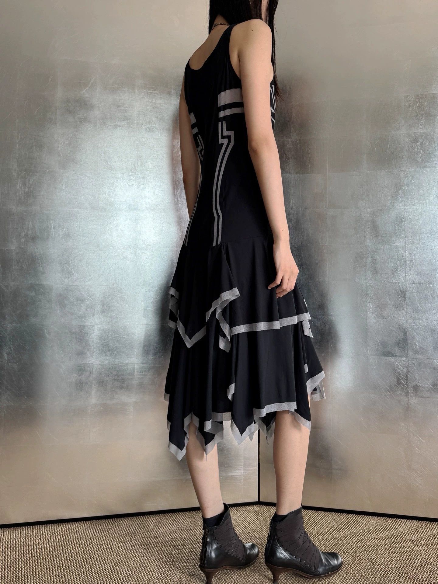 Marithe + Francois Girbaud Marithé + François Girbaud MFG Elastic Waist Dress M Size M / US 6-8 / IT 42-44 - 6 Thumbnail
