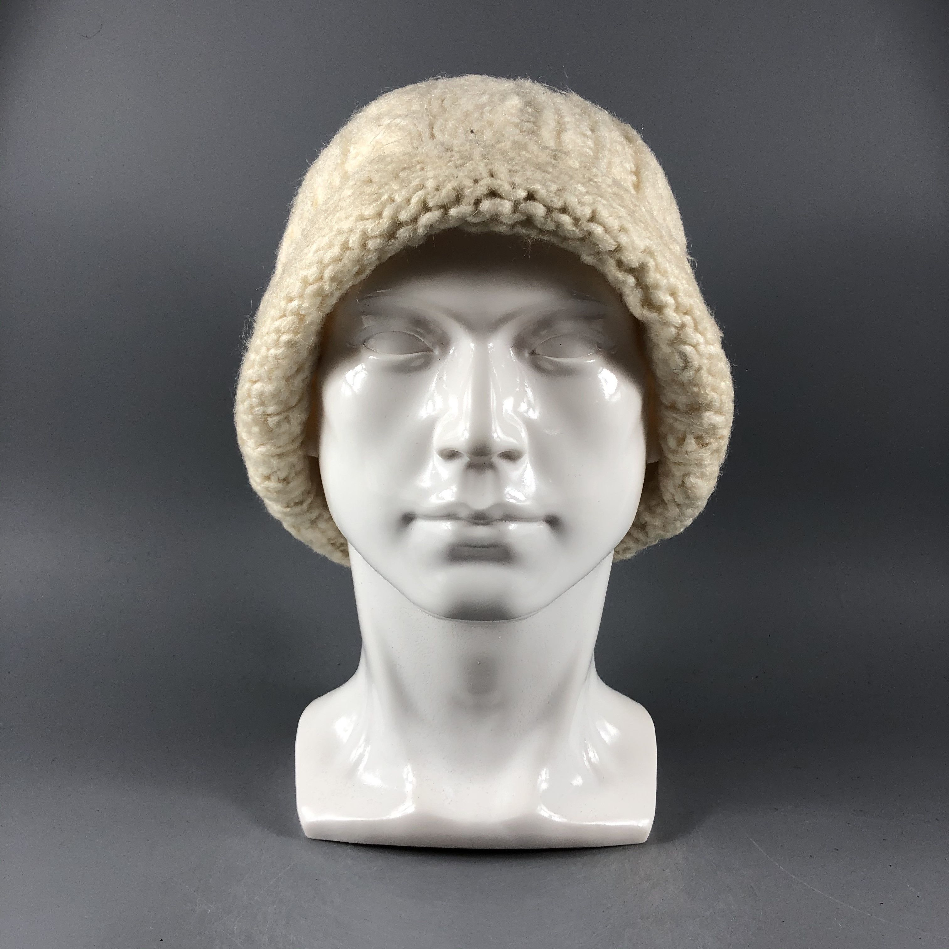 image of Vintage Unknown White Cable Knit Beanie Snow Hat Snow Cap -D834, Men's