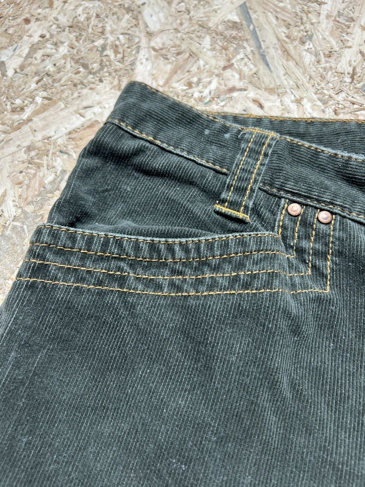 Tommy Hilfiger Tommy Hilfiger Corduroy Flare Jeans Size 31" - 3 Thumbnail