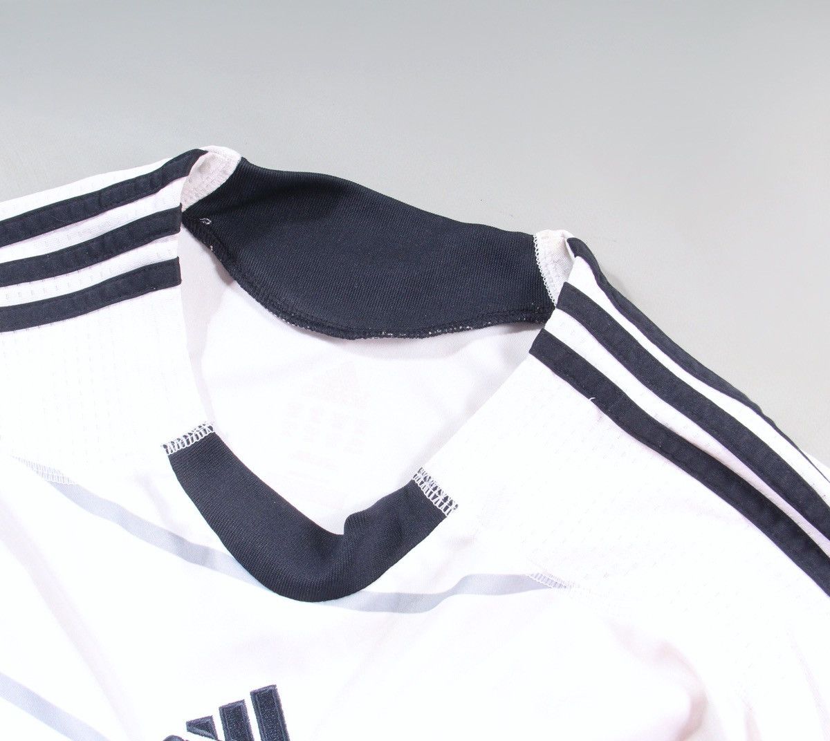 Adidas Adidas x Chelsea 2009 Soccer Football Jersey Shirt White XXL Size US XXL / EU 58 / 5 - 2 Thumbnail