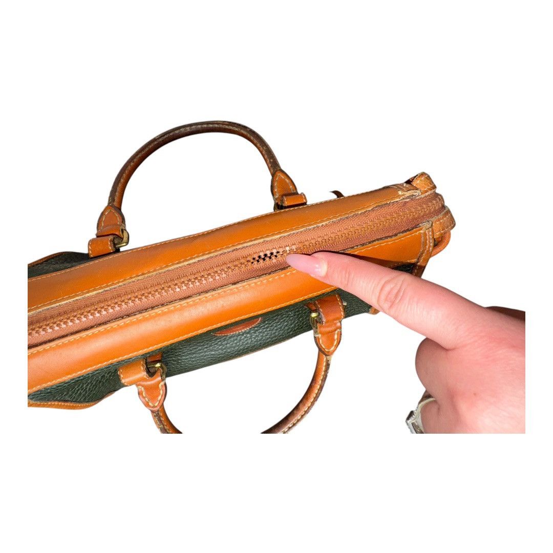 Dooney & Bourke × Vintage Dooney and Bourke Vintage Green and Brown Pebbled Leather Size ONE SIZE - 5 Thumbnail