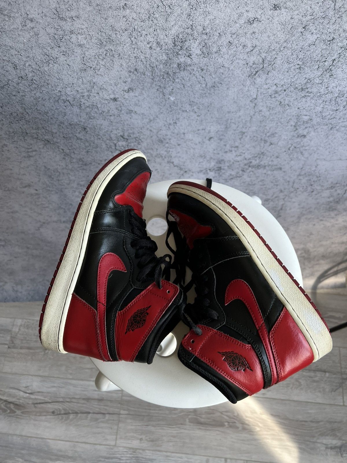 Nike Vintage Nike Air Jordan 1 High Top Sneakers Black and Red Size US 7 / EU 40 - 12 Thumbnail