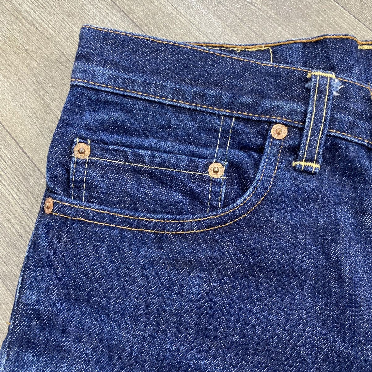 Levi's Vintage Clothing 1990s Vintage Levis 517 USA Bell Button Bootcut Flared Jeans Size US 31 - 6 Thumbnail