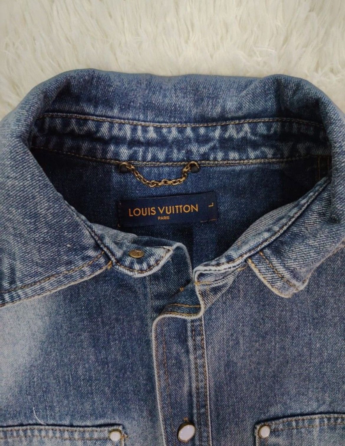 Louis Vuitton Authentic Louis Vuitton Denim Shirt Size US L / EU 52-54 / 3 - 4 Thumbnail