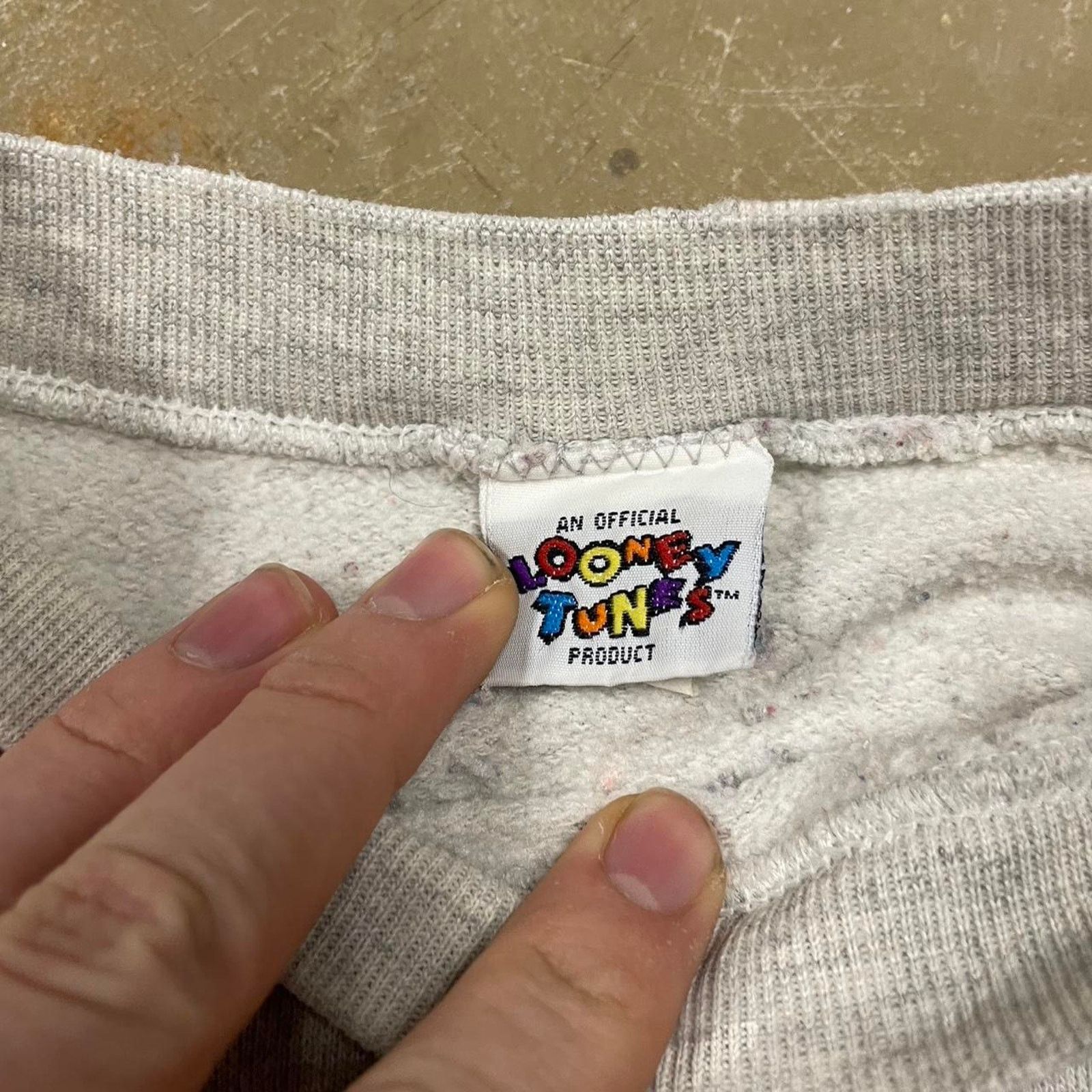 Dooney & Bourke 90s Looney Tunes football grey crewneck sweatshirt size smal Size US S / EU 44-46 / 1 - 4 Thumbnail