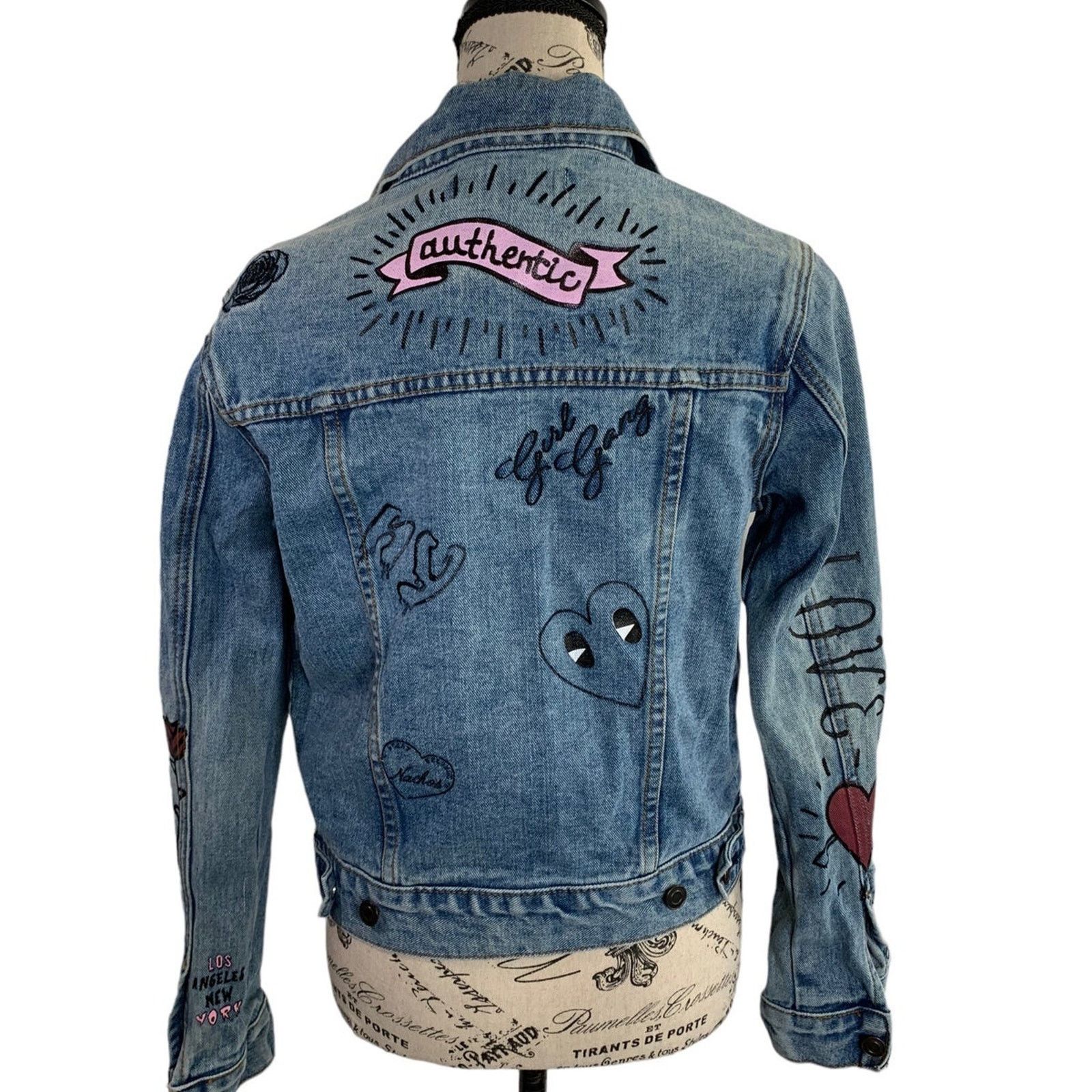 Forever 21 Forever 21 Denim Jean Jacket Women Small Crop Graffiti Patch Size S / US 4 / IT 40 - 6 Thumbnail