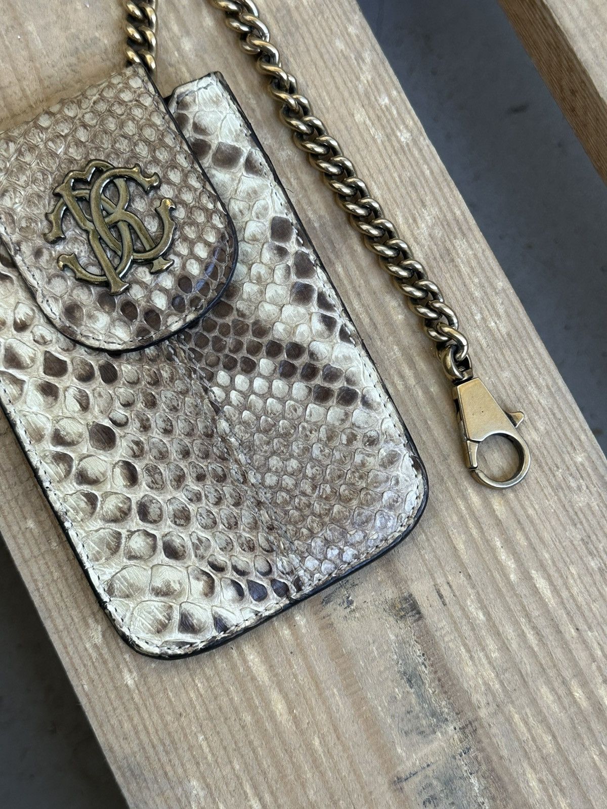 Roberto Cavalli × Vintage Vintage Roberto Cavalli Snake Skin Chain Key Bag Size ONE SIZE - 3 Thumbnail
