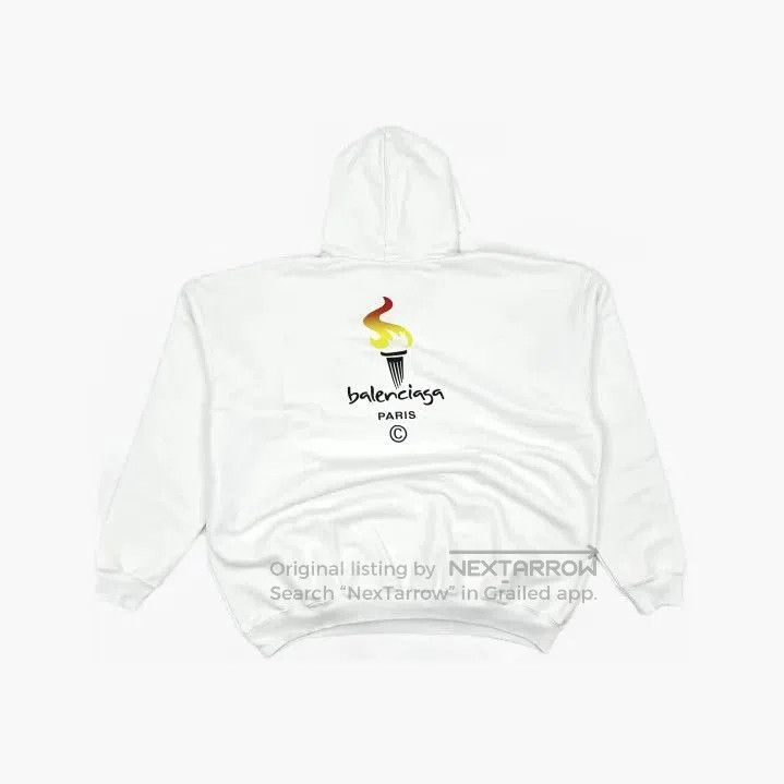 Balenciaga Balenciaga White Long Sleeve Hoodie with Print. Size US S / EU 44-46 / 1 - 3 Thumbnail