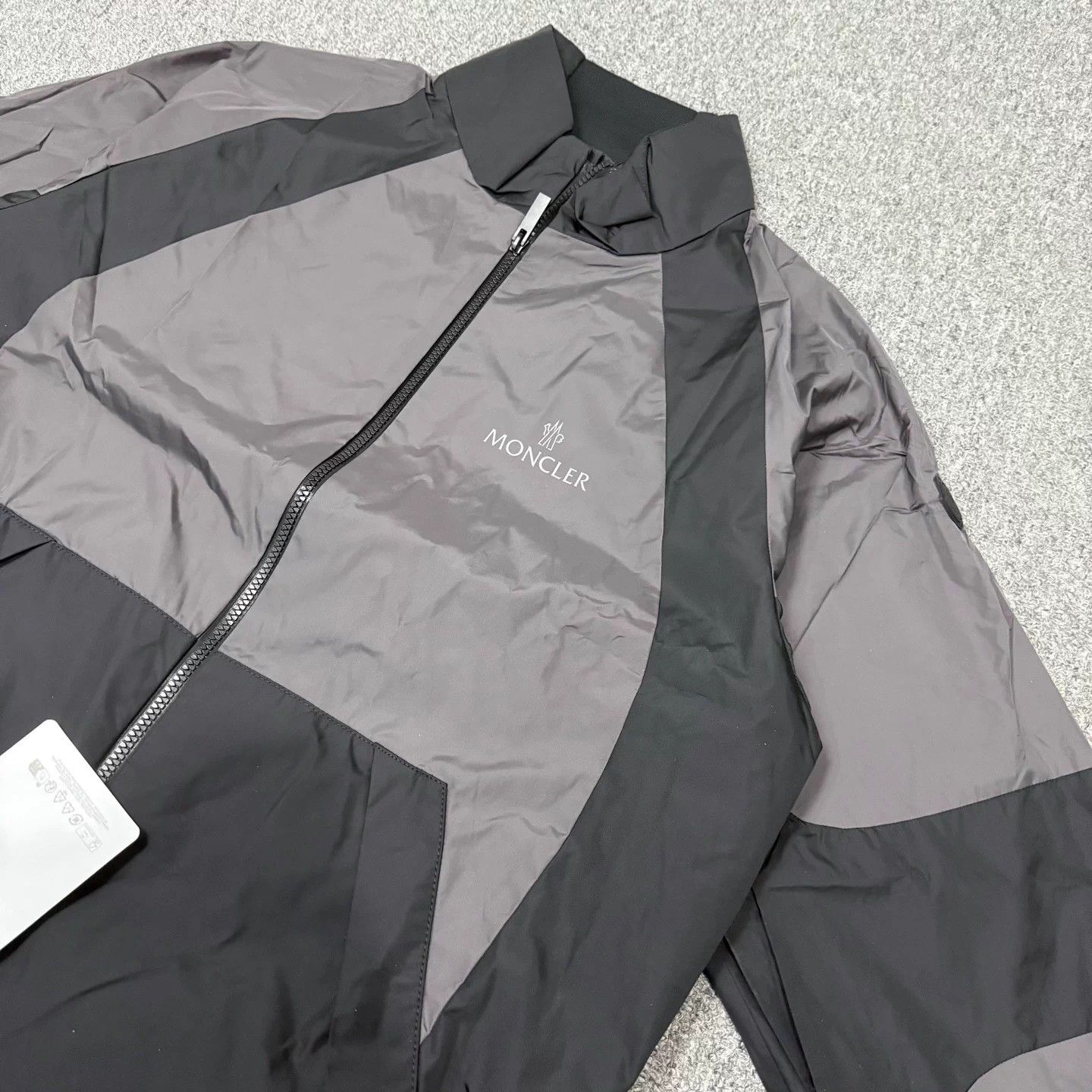 Moncler Moncler Black Gray Colorblocked Nylon Jacket 3 Size US L / EU 52-54 / 3 - 3 Thumbnail