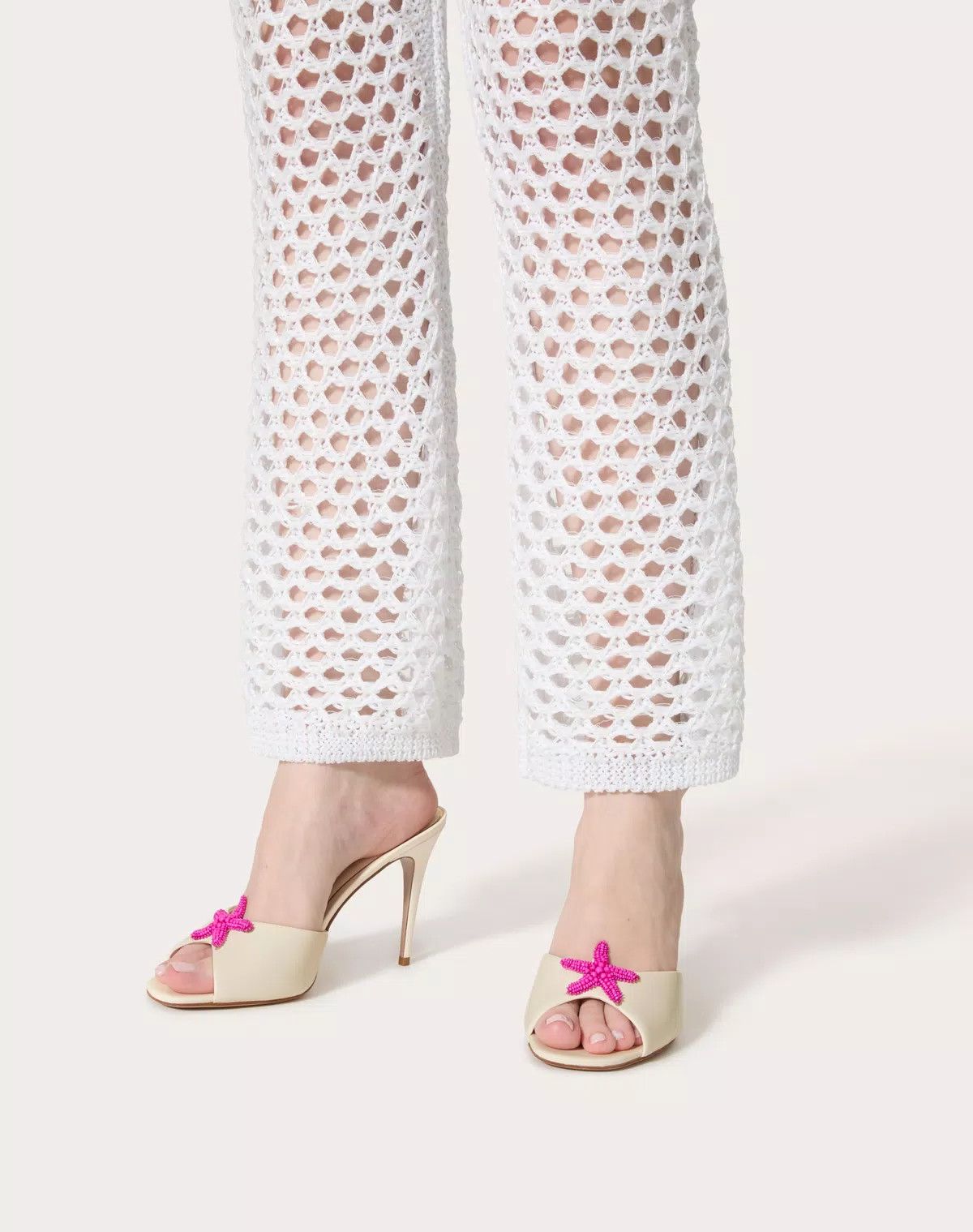 Valentino o1s1wg110625 Escape Slide Sandal In Calfskin in White/Pink Size US 6 / IT 36 - 6 Thumbnail
