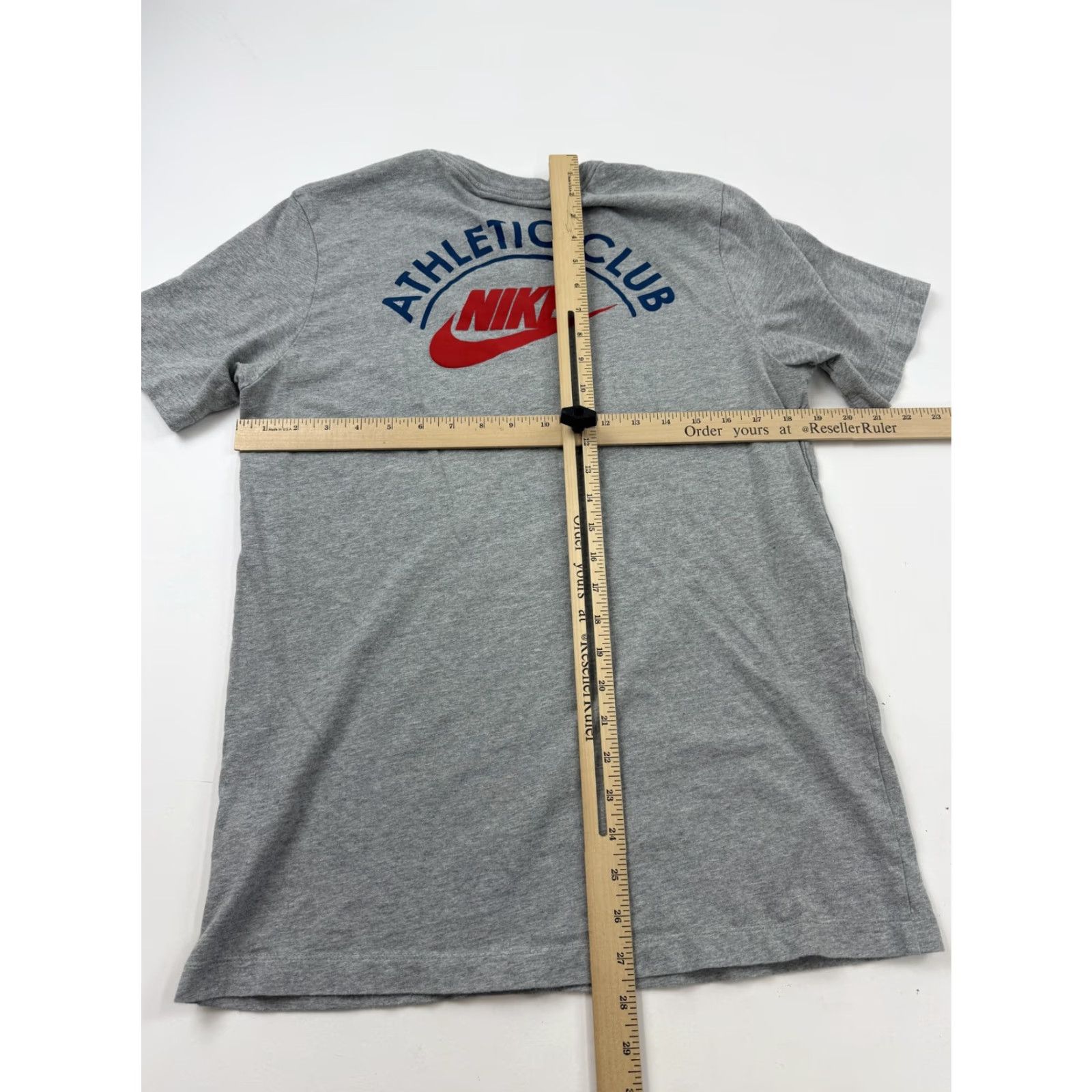 Nike Nike Shirt Mens M Heather Gray Graphic Sports Logo Tee Swoosh Athletic Club Size US M / EU 48-50 / 2 - 7 Thumbnail
