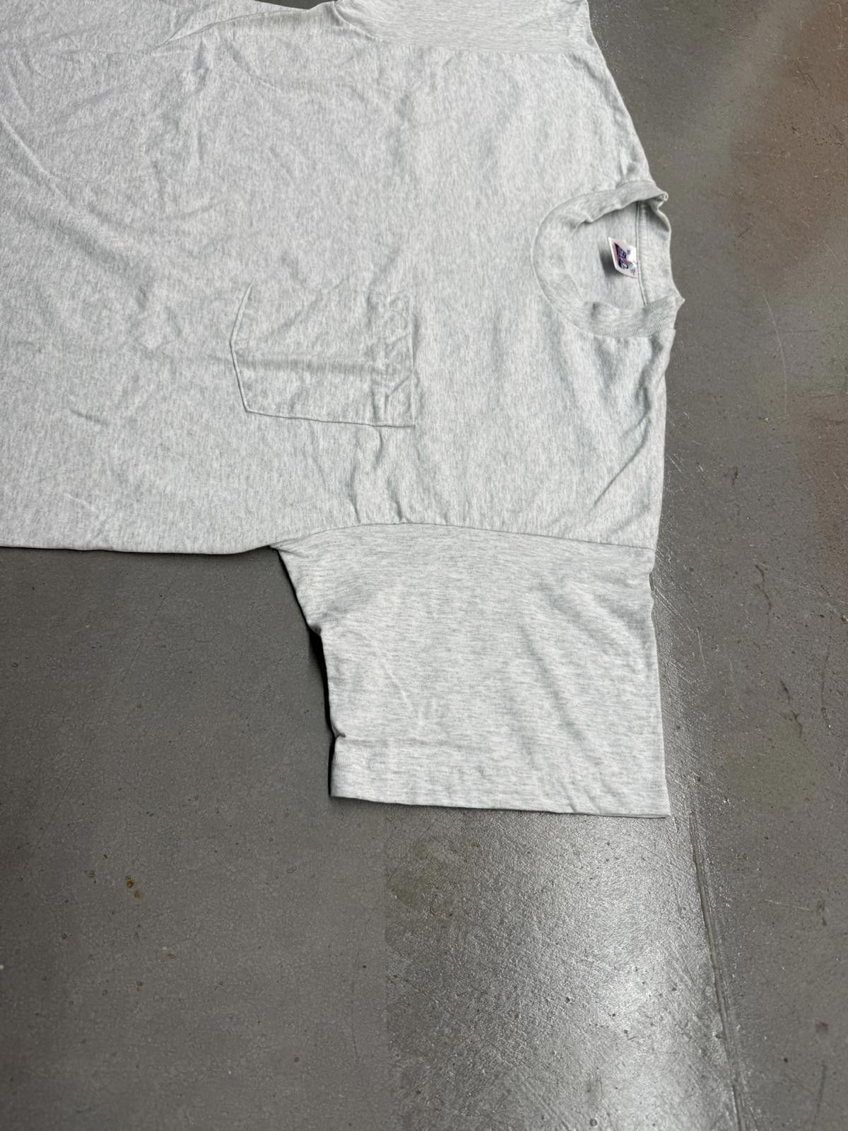 Other Vintage 90s BVD Gray Single Stitch Pocket T-shirt USA XL Size US XL / EU 56 / 4 - 3 Thumbnail