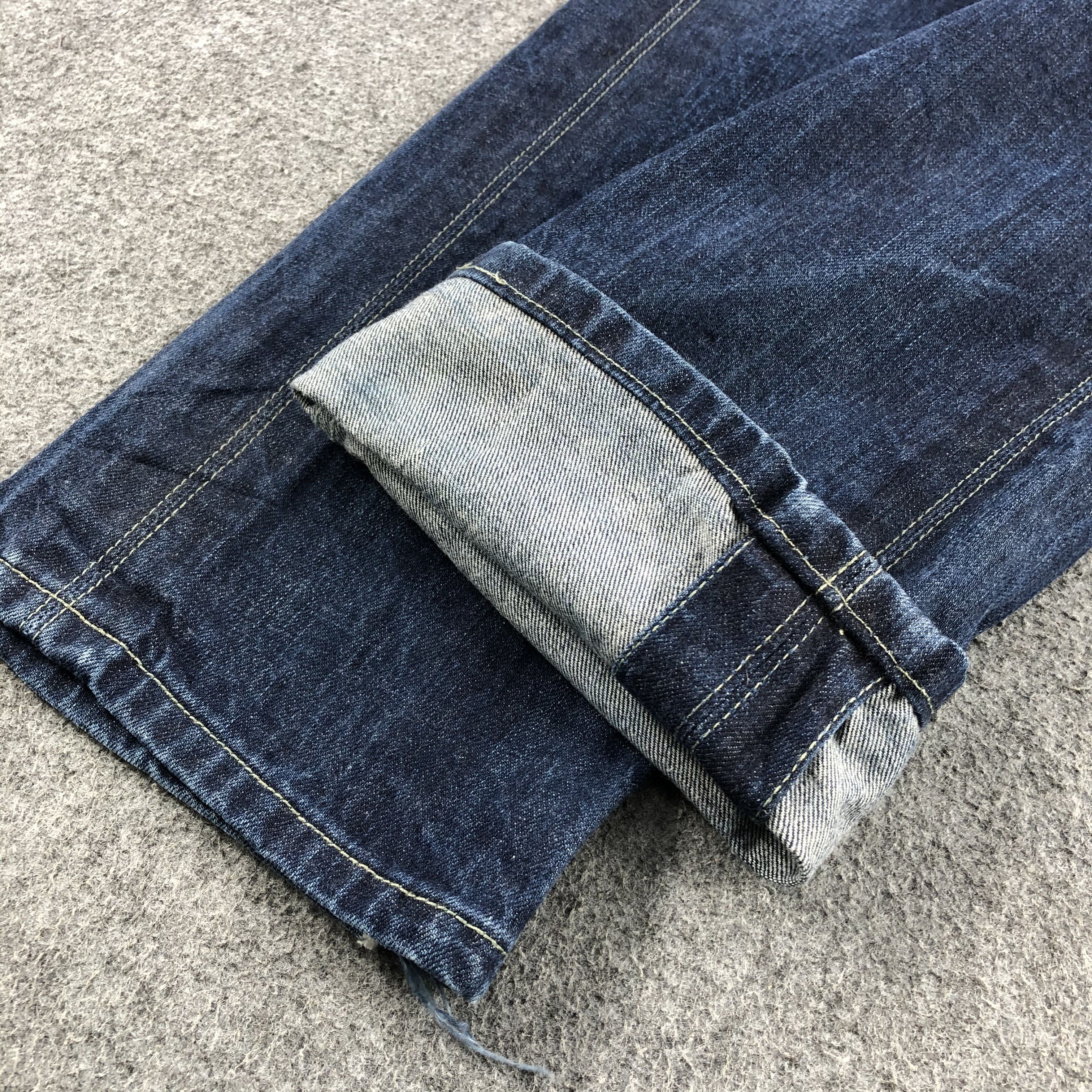 Levi's Vintage Levis 513 Jeans-JM1156 Size US 35 - 7 Thumbnail