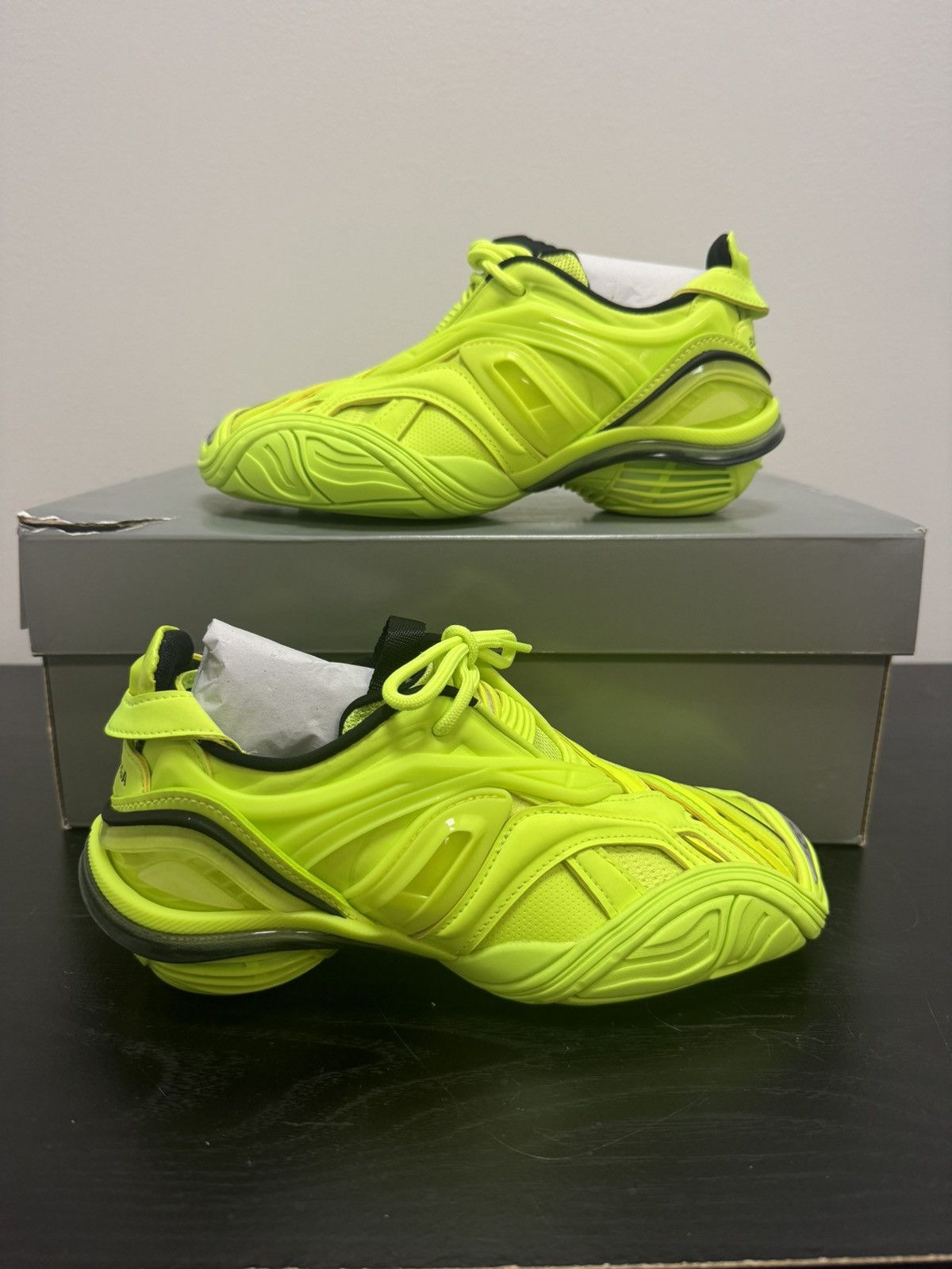 Balinciaga woman's tyrex fluo yellow