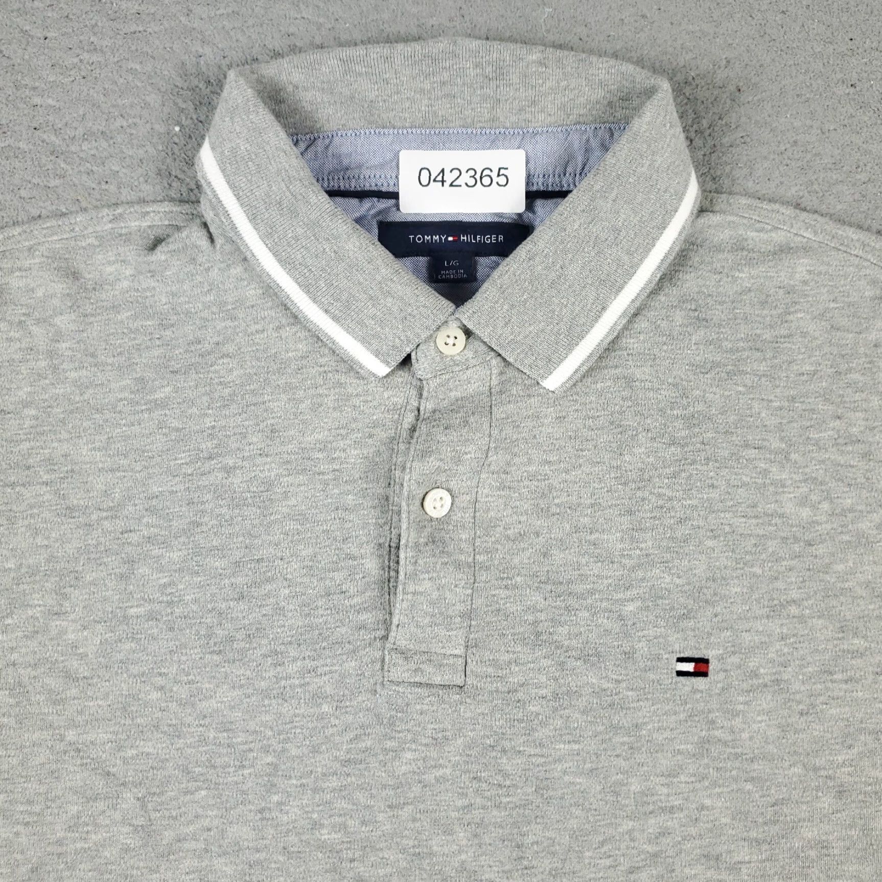 Tommy Hilfiger Tommy Hilfiger Polo Shirt Mens Large Gray Solid Short Sleeve Casual Button-Front MIS-Style 90s Classic Preppy Mens Size US L / EU 52-54 / 3 - 2 Thumbnail