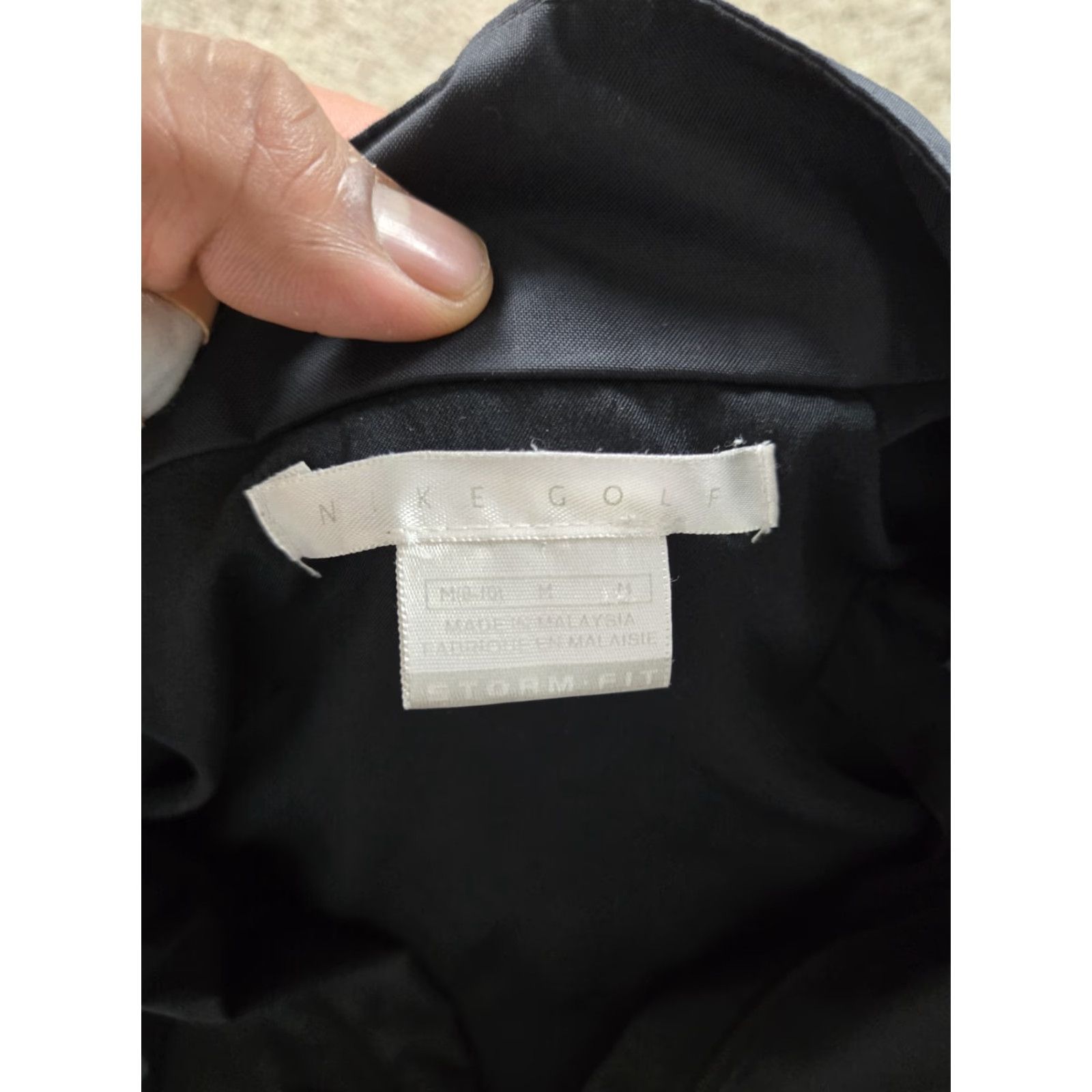 Nike VINTAGE Nike Golf Jacket Womens M Black Storm-Fit Windbreaker Lined Nylon Size M / US 6-8 / IT 42-44 - 4 Thumbnail