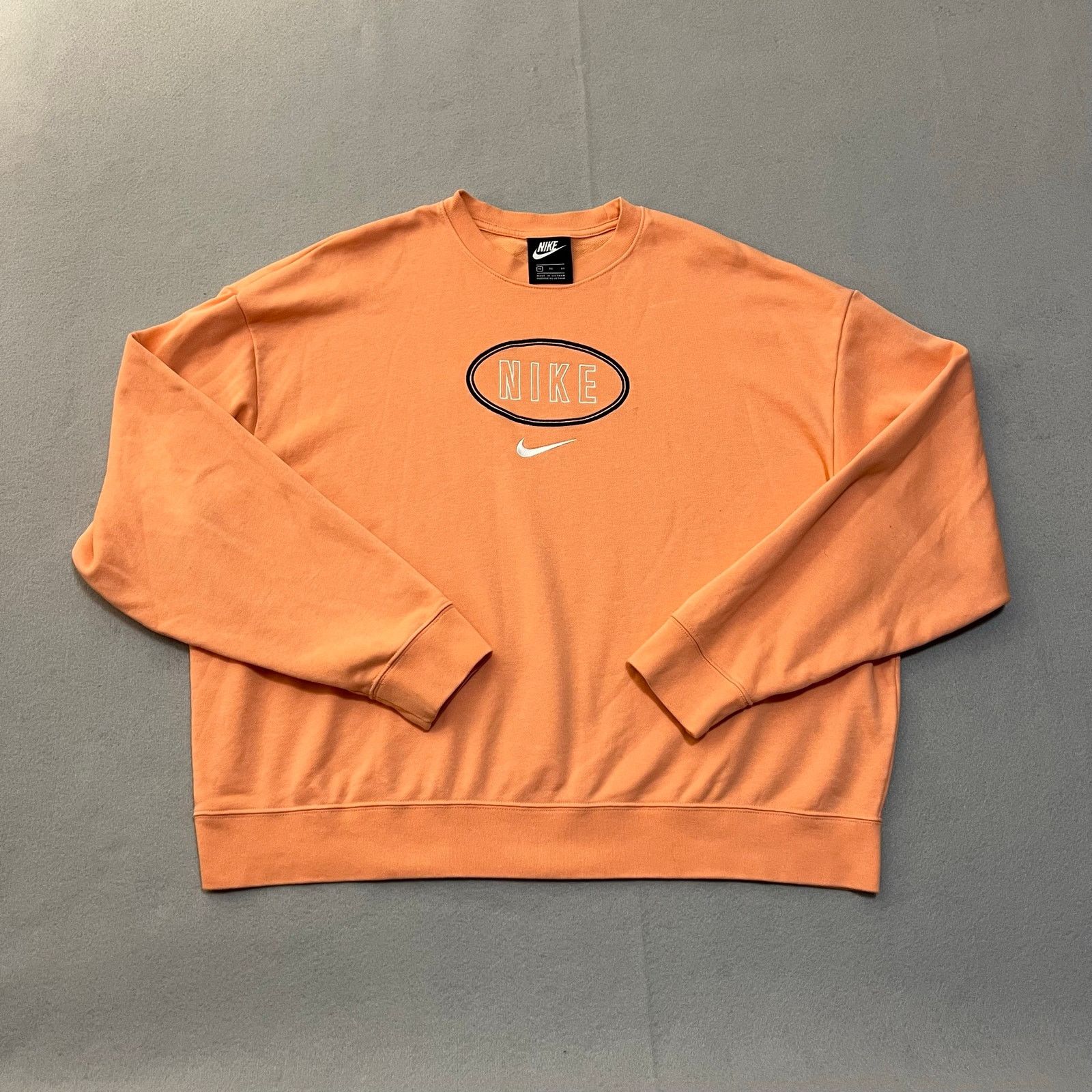 Nike Nike Crewneck Sweatshirt Womens XL Orange Center Logo Swoosh Size XL / US 12-14 / IT 48-50 - 1 Thumbnail