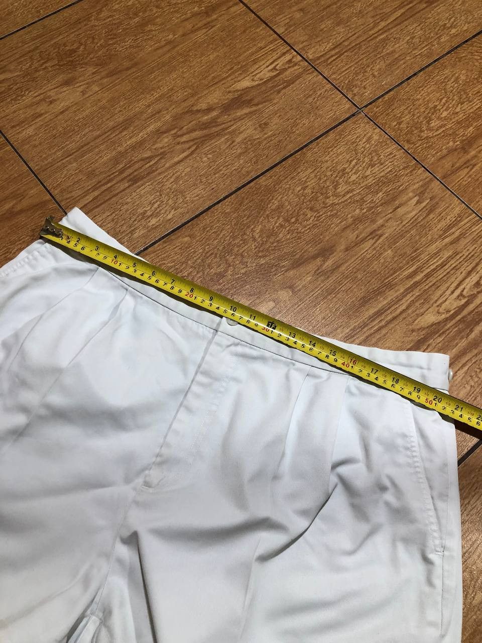 Fred Perry Vintage Fred Perry Basic White Shorts Size 36 Size US 36 / EU 52 - 9 Thumbnail