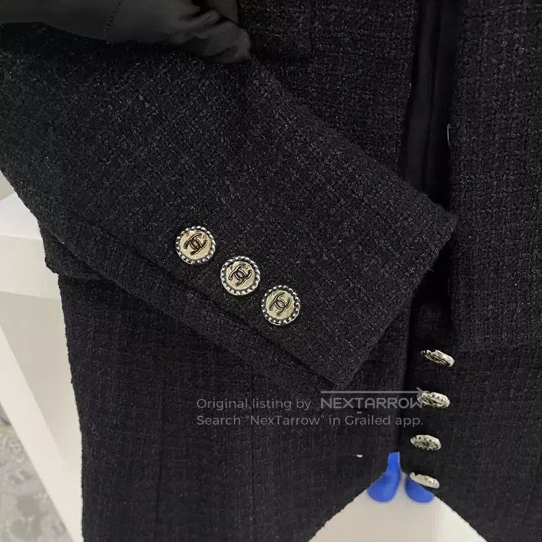 Chanel Chanel Black CC round-neck jacket Size S / US 4 / IT 40 - 9 Thumbnail