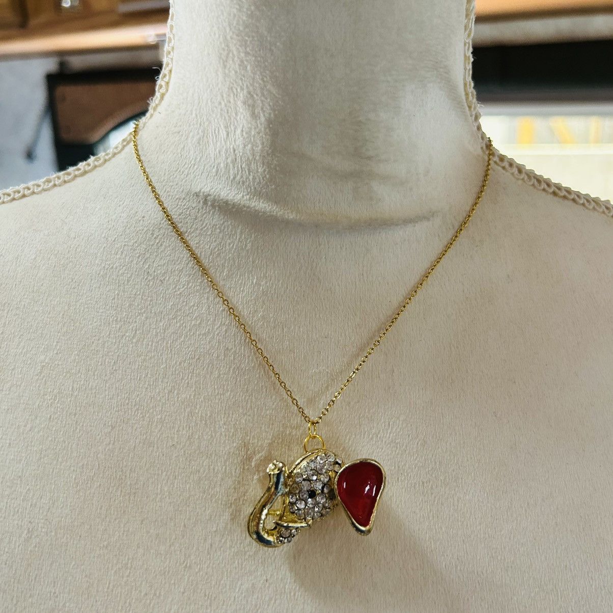 Handmade Handcrafted vintage elephant head pendant on chain necklace Size ONE SIZE - 2 Thumbnail