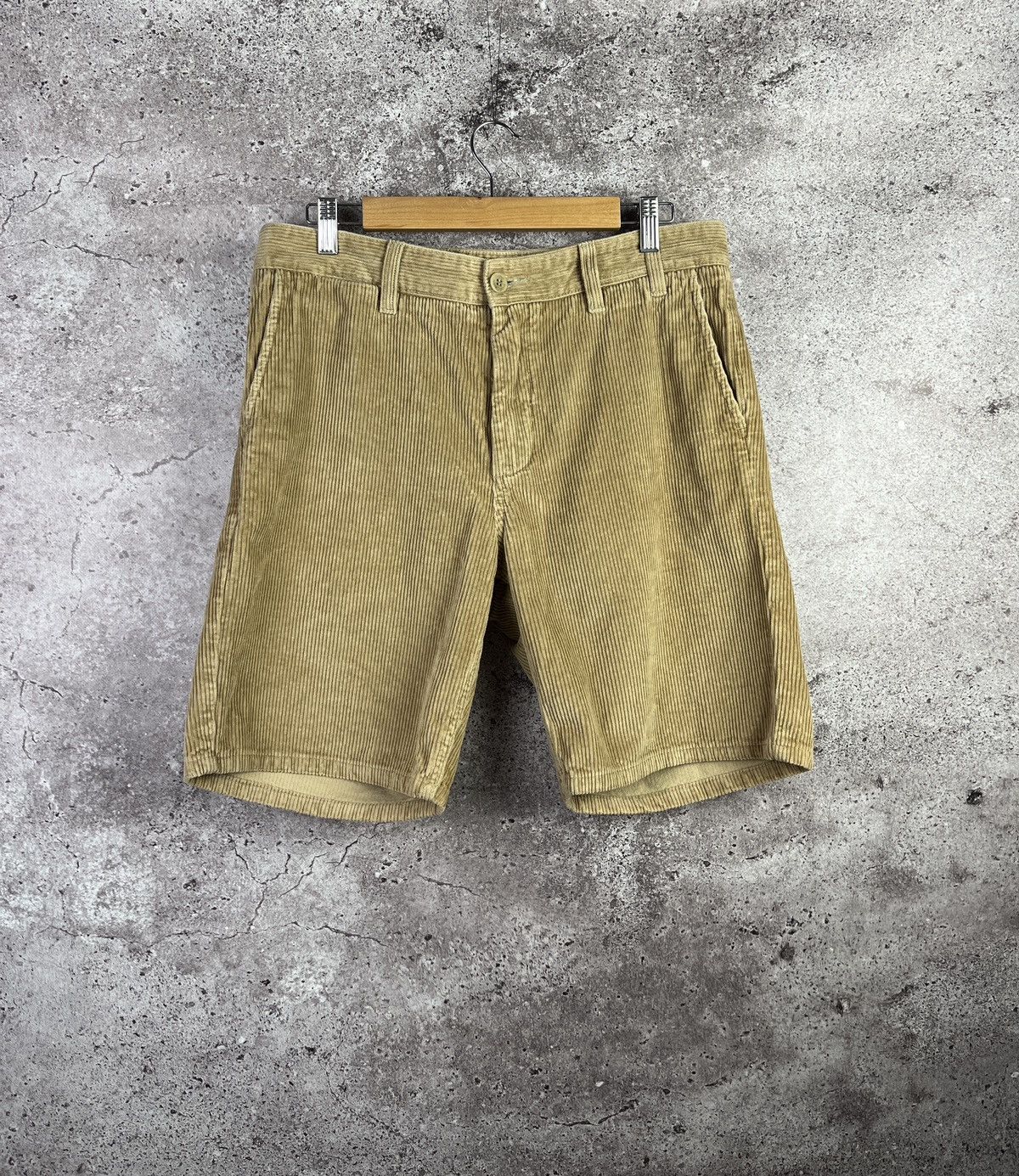 Norse Projects Aros Corduroy Shorts Beige Minimalist Chino Italy Size US 32 / EU 48 - 1 Thumbnail