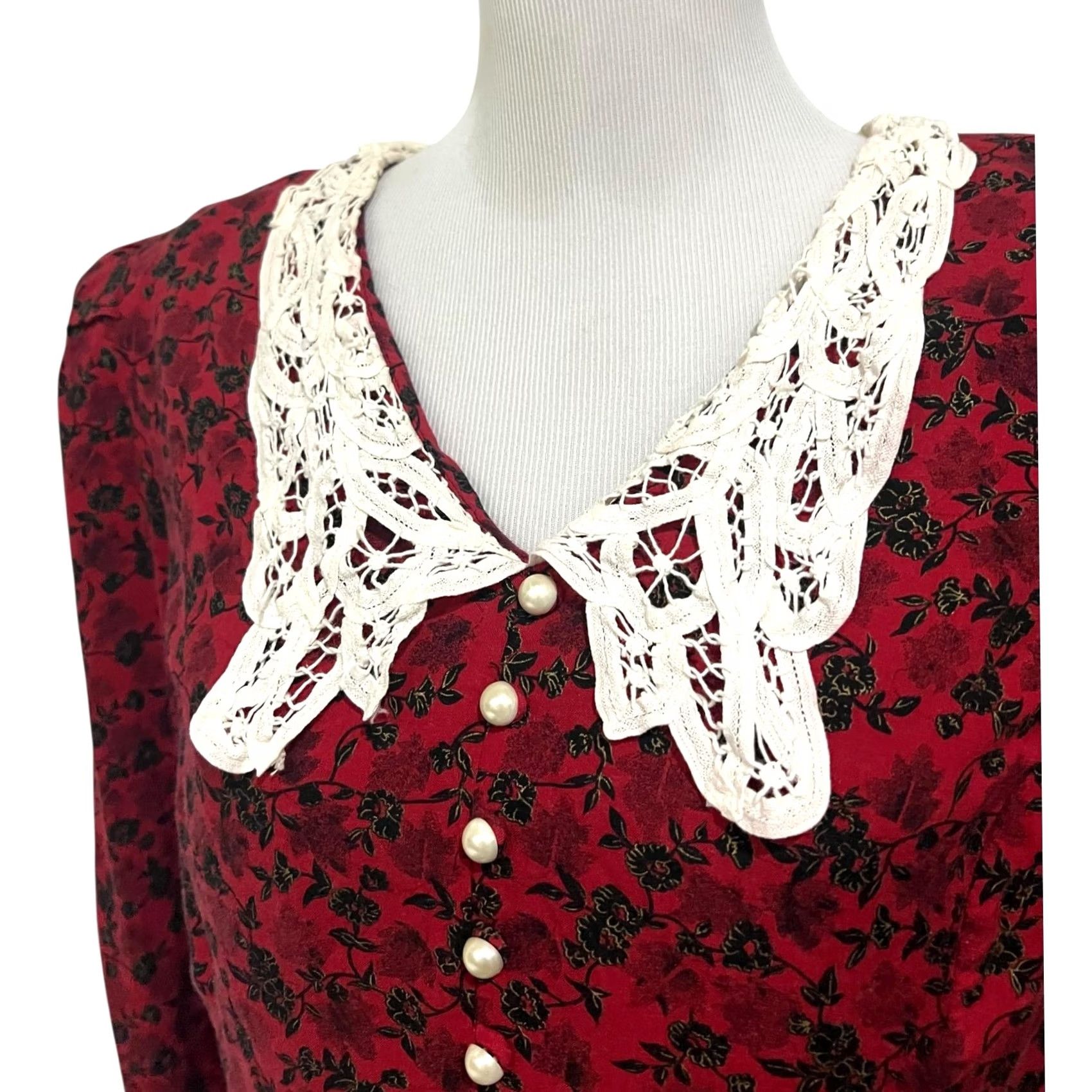 Vintage VINTAGE Sarah Richards Red Floral Dress Sz 18 Crochet Lace Pearly Buttons Long Women Size XXL / US 16-18 / IT 52-54 - 6 Thumbnail