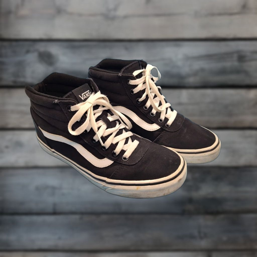 Vans VANS Sk8 Hi Top Sneakers Black White Suede Canvas Athletic Women’s Size 8 Size M / US 6-8 / IT 42-44 - 1 Thumbnail