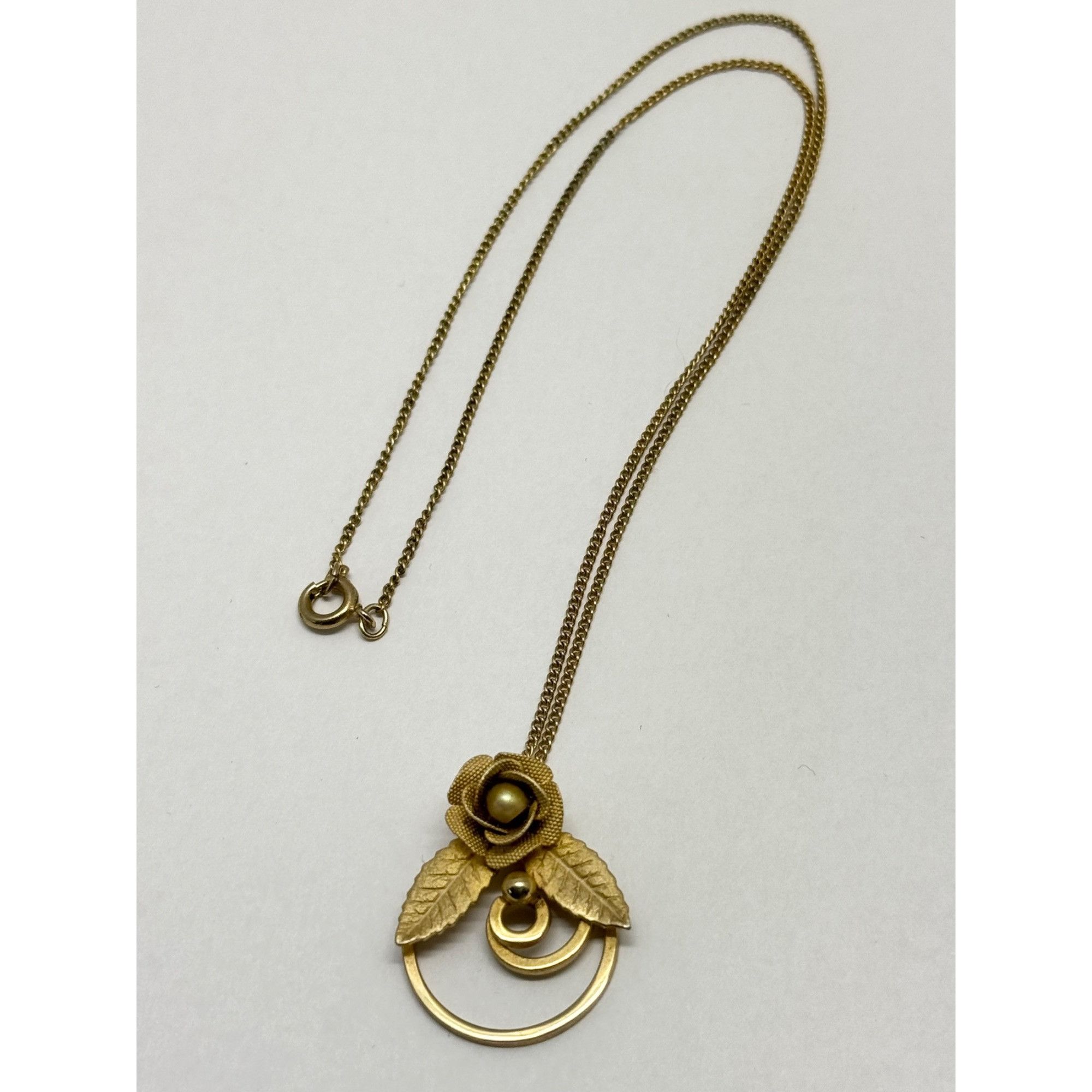 Vintage Vintage gold rose pearl charm necklace Size ONE SIZE - 3 Thumbnail