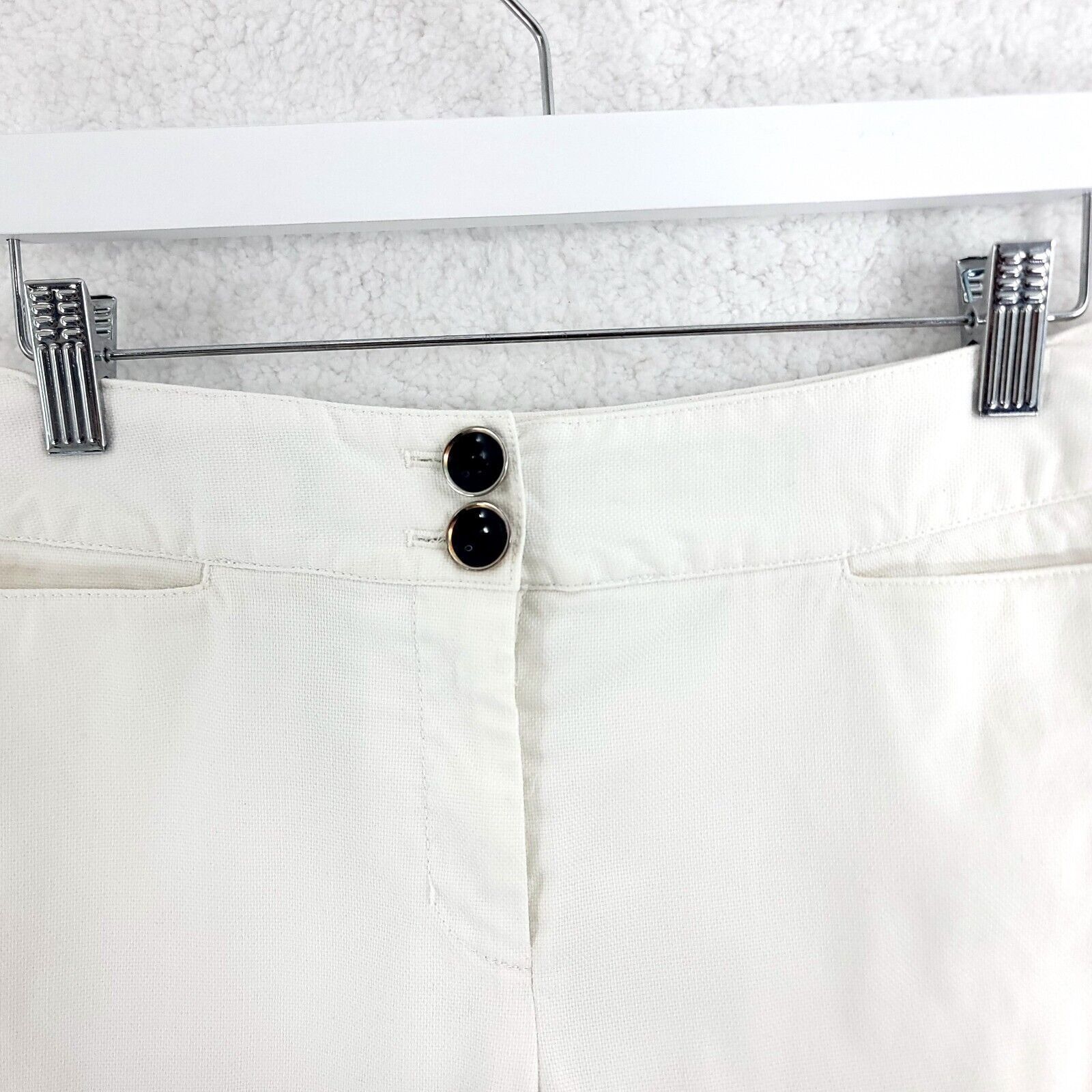 White House Black Market White House Black Market White Denim Mid Rise Size 4 Jean Sh Size 27" / US 4 / IT 40 - 2 Thumbnail