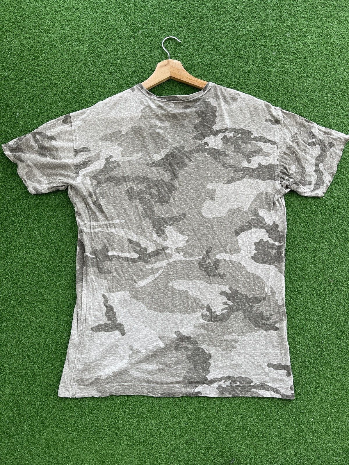 Dolce & Gabbana VINTAGE D&G CAMO V NECK SINGLE POCKET VERY RARE Size US M / EU 48-50 / 2 - 3 Thumbnail