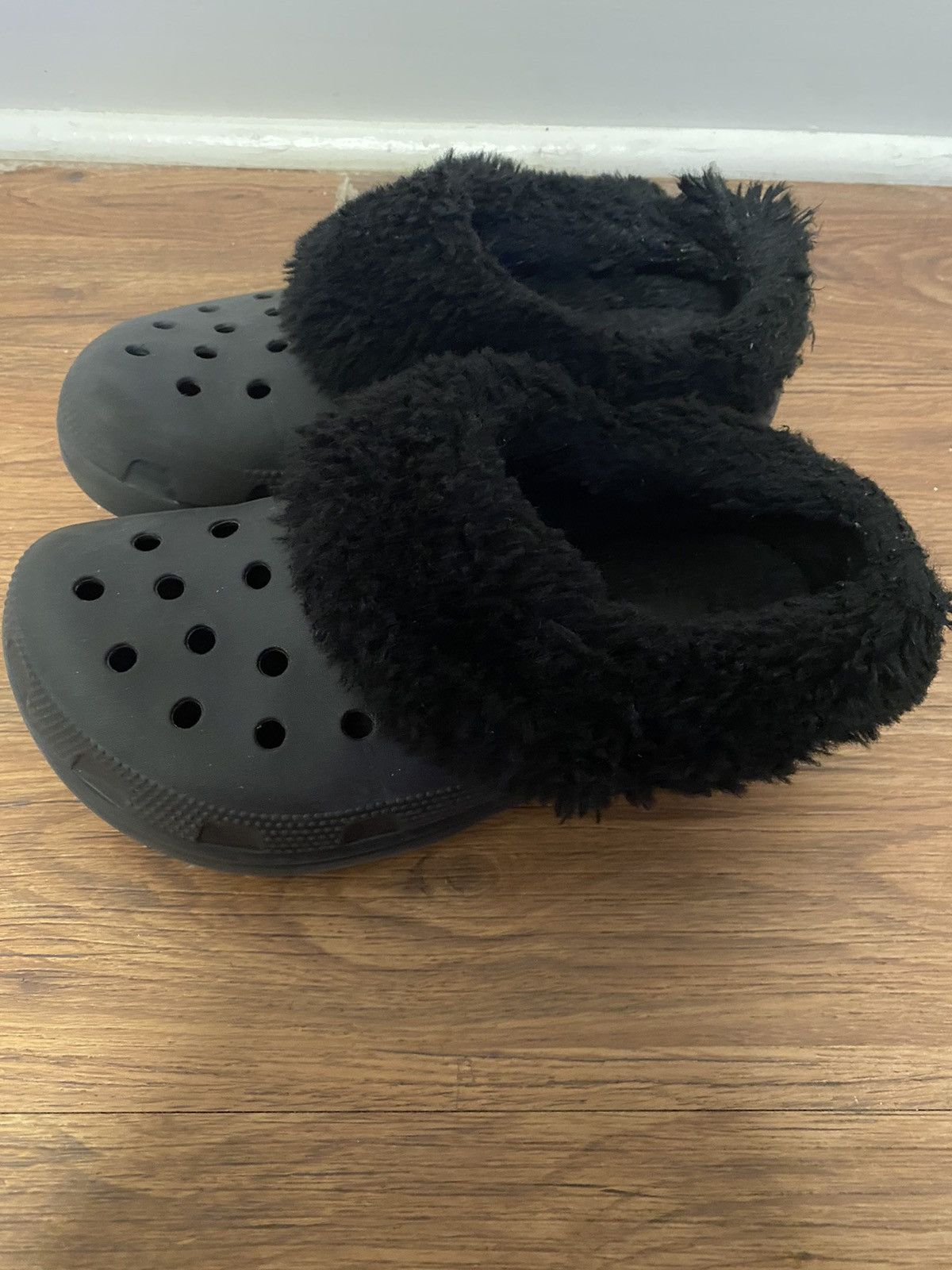 Crocs × Vintage Crocs with Faux Fur Size US 7 / EU 40 - 15 Thumbnail