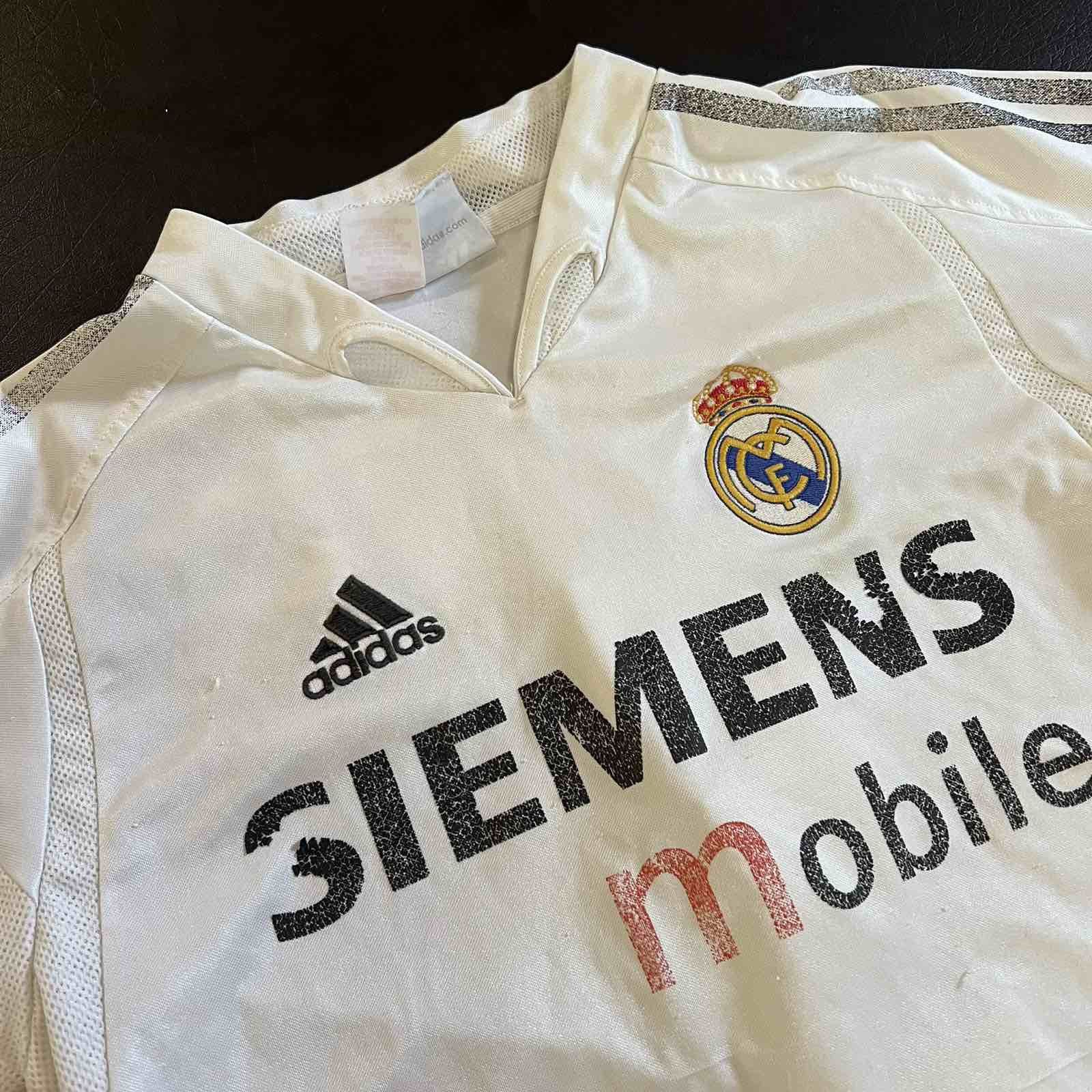 Adidas Vintage Zidane Adidas Real Madrid soccer jersey 2004 Sz S Size US S / EU 44-46 / 1 - 4 Thumbnail