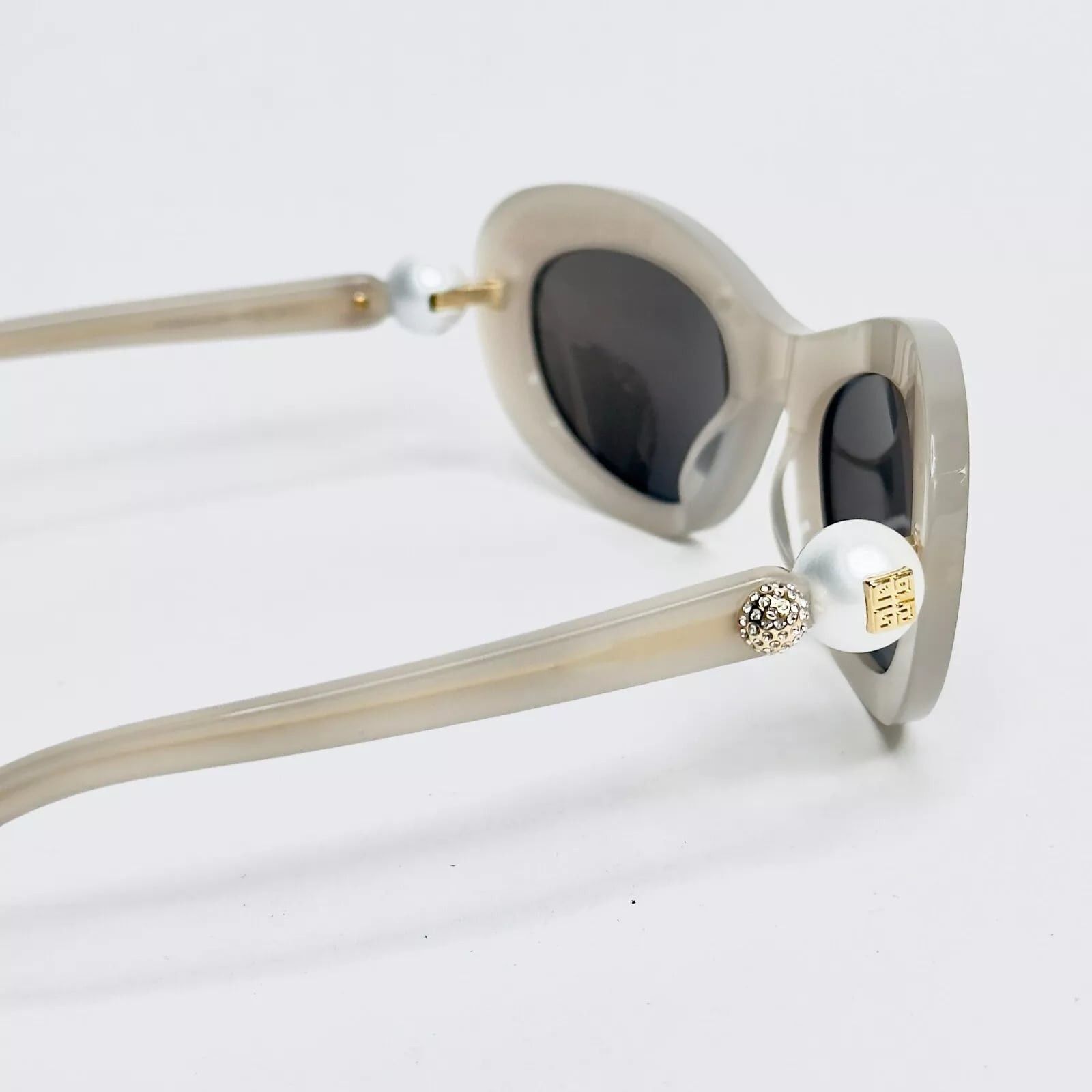 Givenchy GIVENCHY 4G PEARL 40070 Beige Brown GV40070U Wrap Sunglasses Size ONE SIZE - 3 Thumbnail