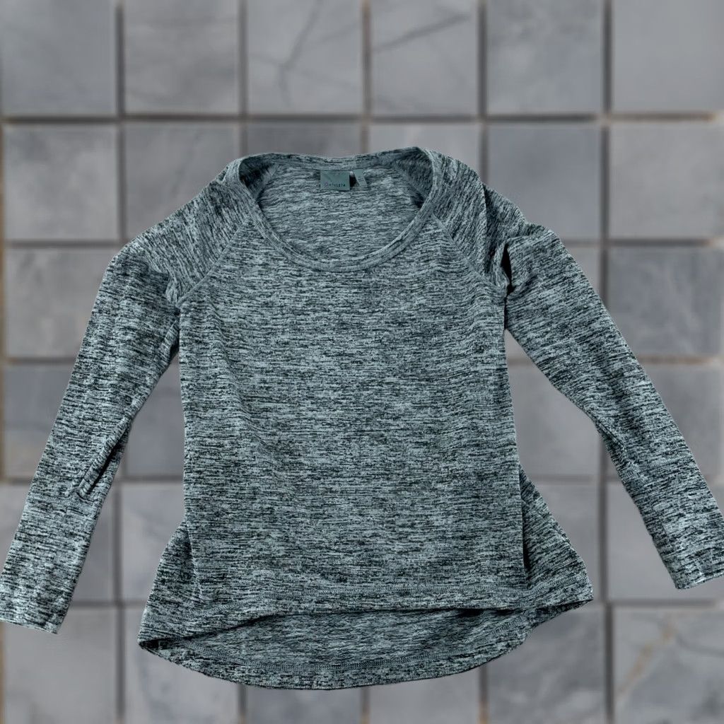Athleta Athleta Shirt Womens M Gray Heathered Sharkbite Sweater Top Stretch Breathable Casual Outdoor Walking Size M / US 6-8 / IT 42-44 - 1 Thumbnail