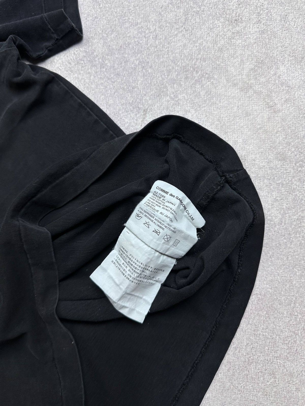 Comme des Garcons Vintage CDG Comme Des Garcons Play Heart T-shirt M Size US M / EU 48-50 / 2 - 6 Thumbnail
