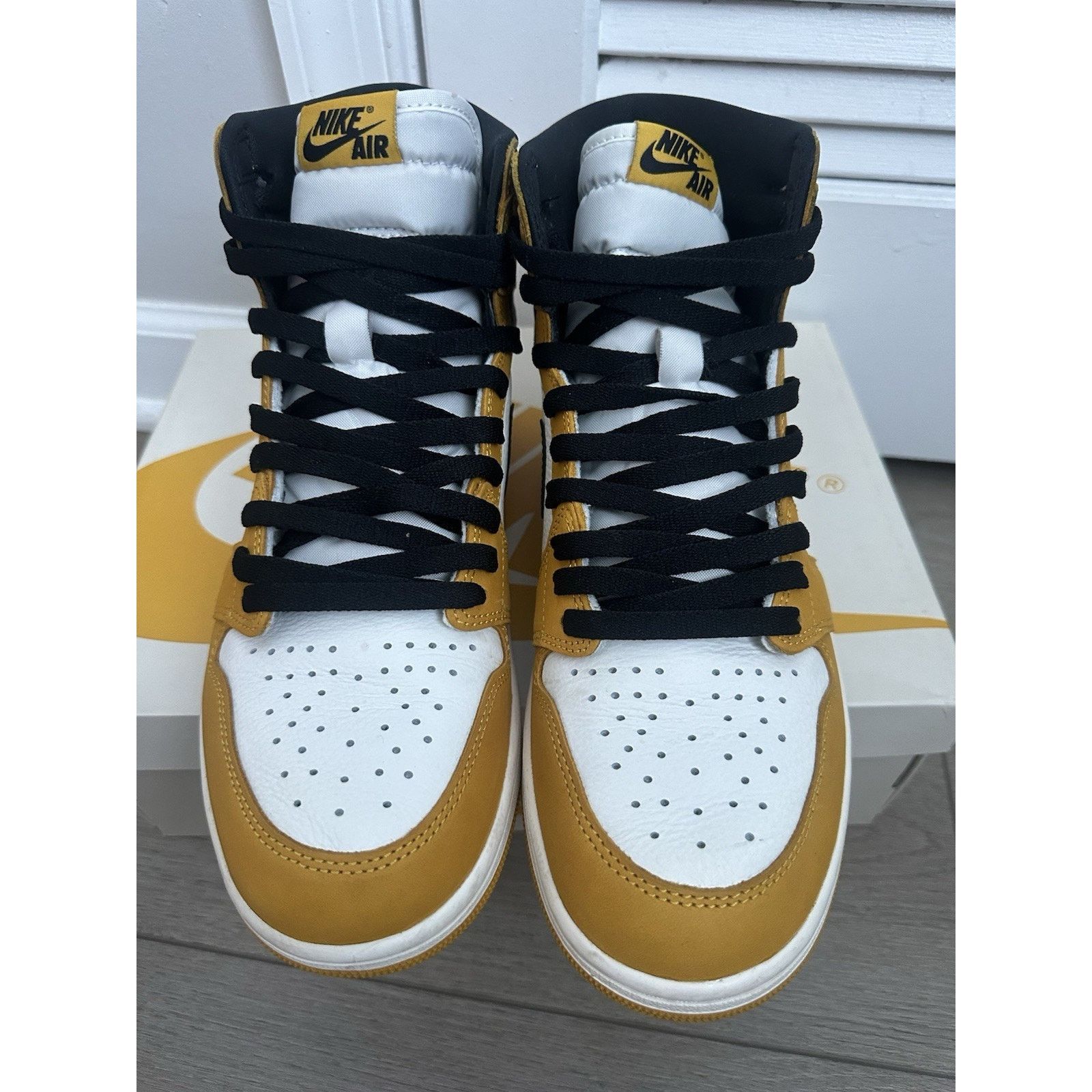 Jordan Brand Nike Air Jordan 1 Retro High OG 'Yellow Ochre” Men's 10.5 Size US 10 / EU 43 - 3 Thumbnail