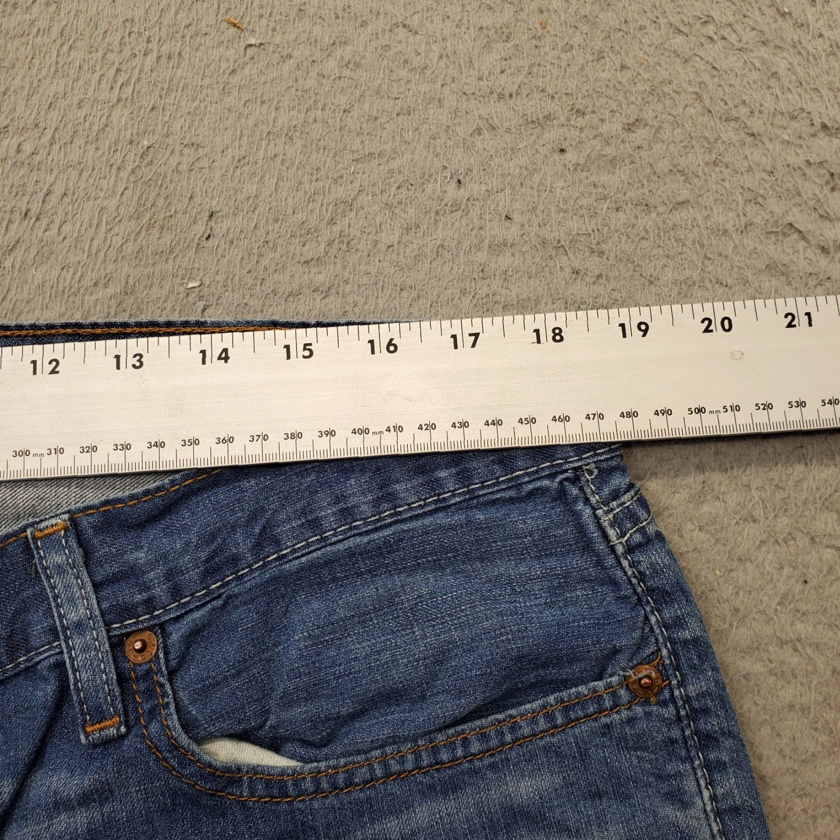 Levi's Levi's Jeans Mens Size 38 Levi's Jeans Mens Blue Denim Comfort Straight Leg Regular Waist 30" Inseam 38x30 Medium Wash Pocket 5 Size US 38 / EU 54 - 5 Thumbnail