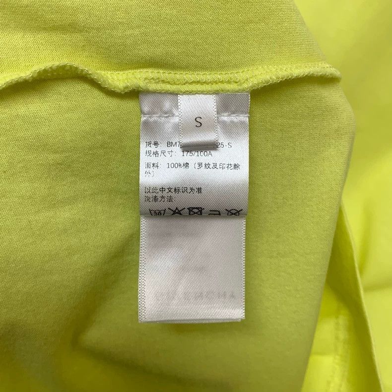 Givenchy Givenchy New Spray Painted Short Sleeve, Size S, with Tag! Size US S / EU 44-46 / 1 - 7 Thumbnail