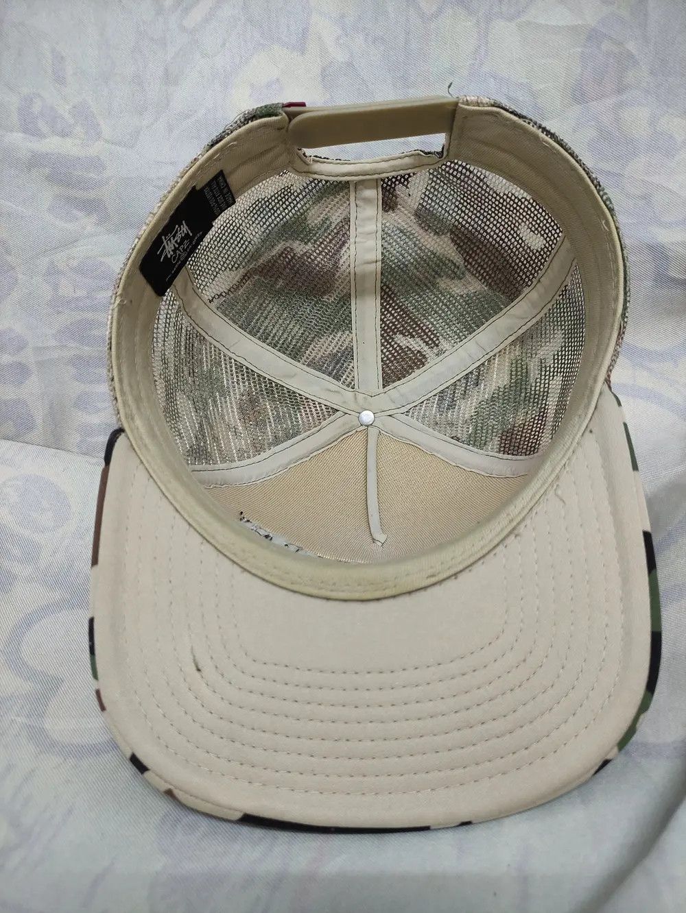 Stussy STUSSY "JUDGE NOT, BEFORE YOU JUDGE YOURSELF!" TRUCKER CAP Size ONE SIZE - 9 Thumbnail