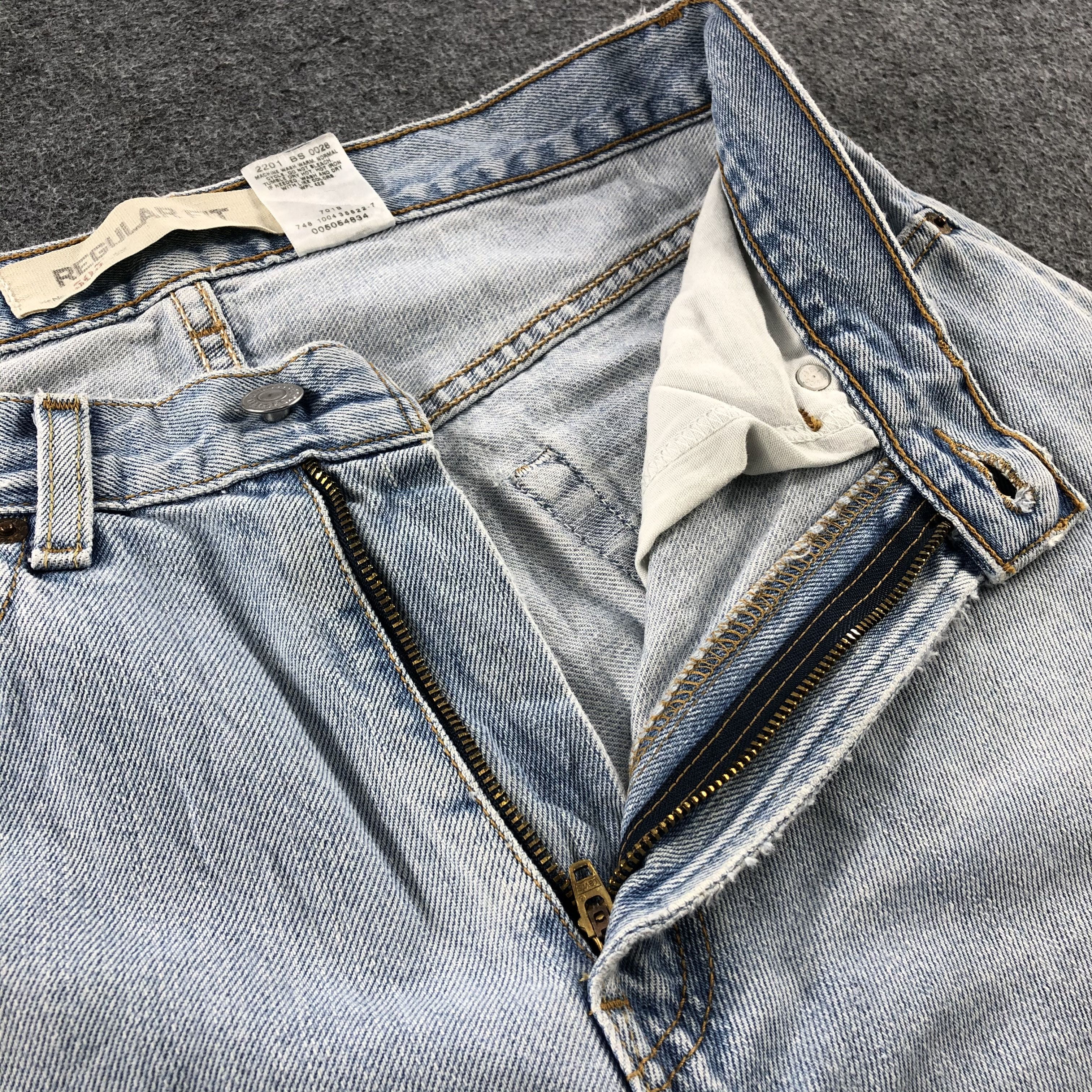 Levi's Vintage Light Wash Levis 505 Jeans-J1238 Size US 31 - 8 Thumbnail