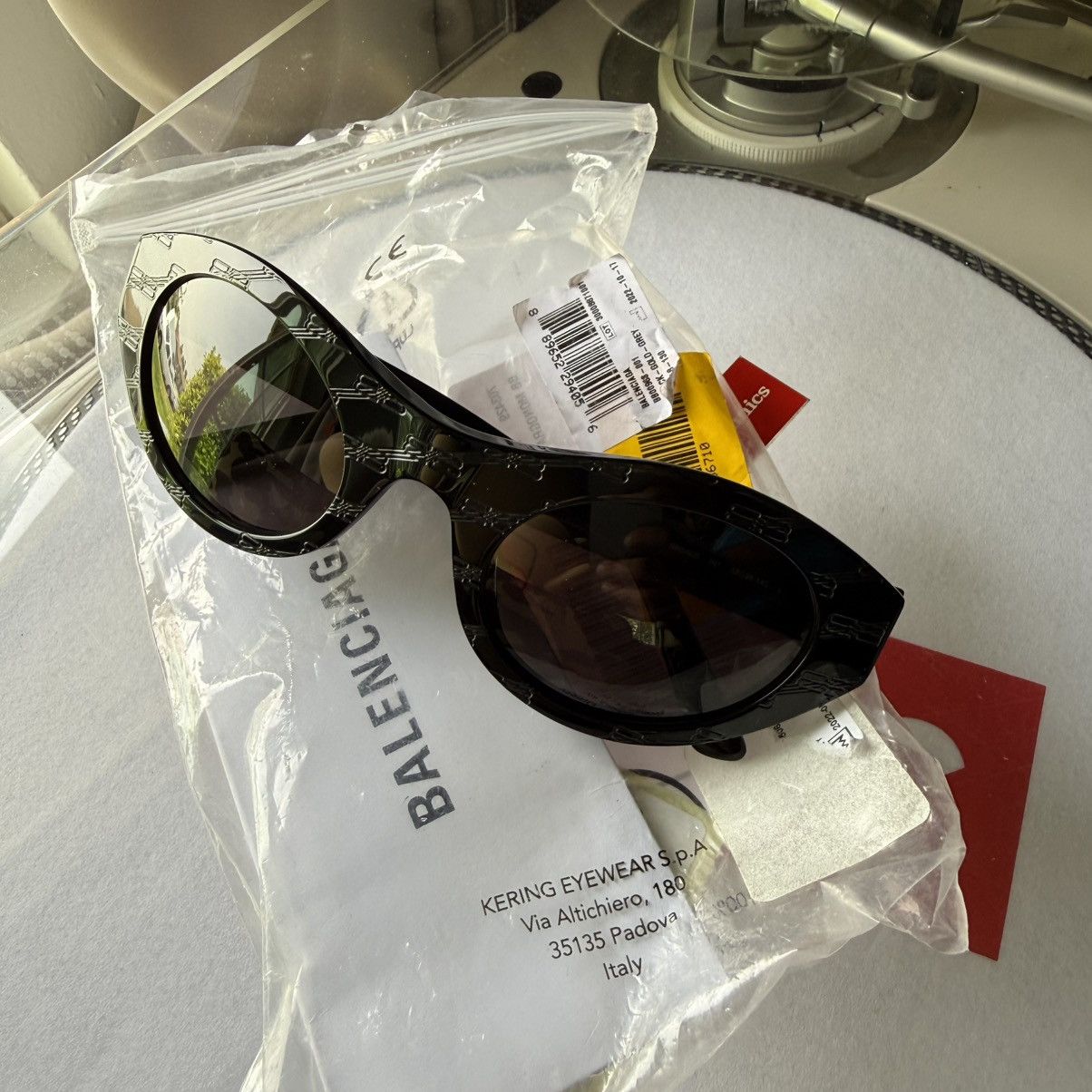 Other BB Monogram Embossed Logo Sunglasses Size ONE SIZE - 1 Thumbnail