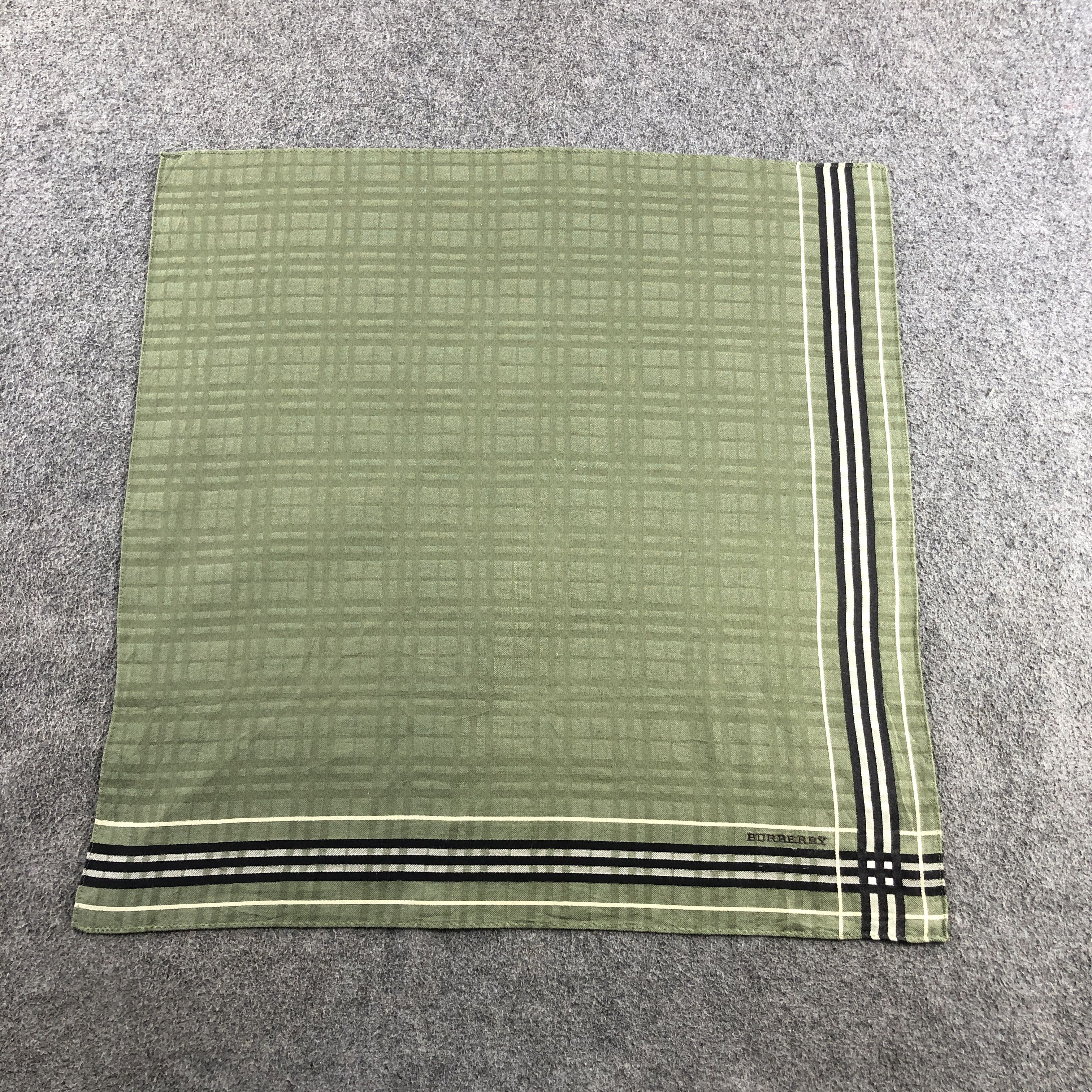 Burberry Burberry Nova Check Handkerchief Neckerchief Bandana H2802 Size ONE SIZE - 2 Thumbnail