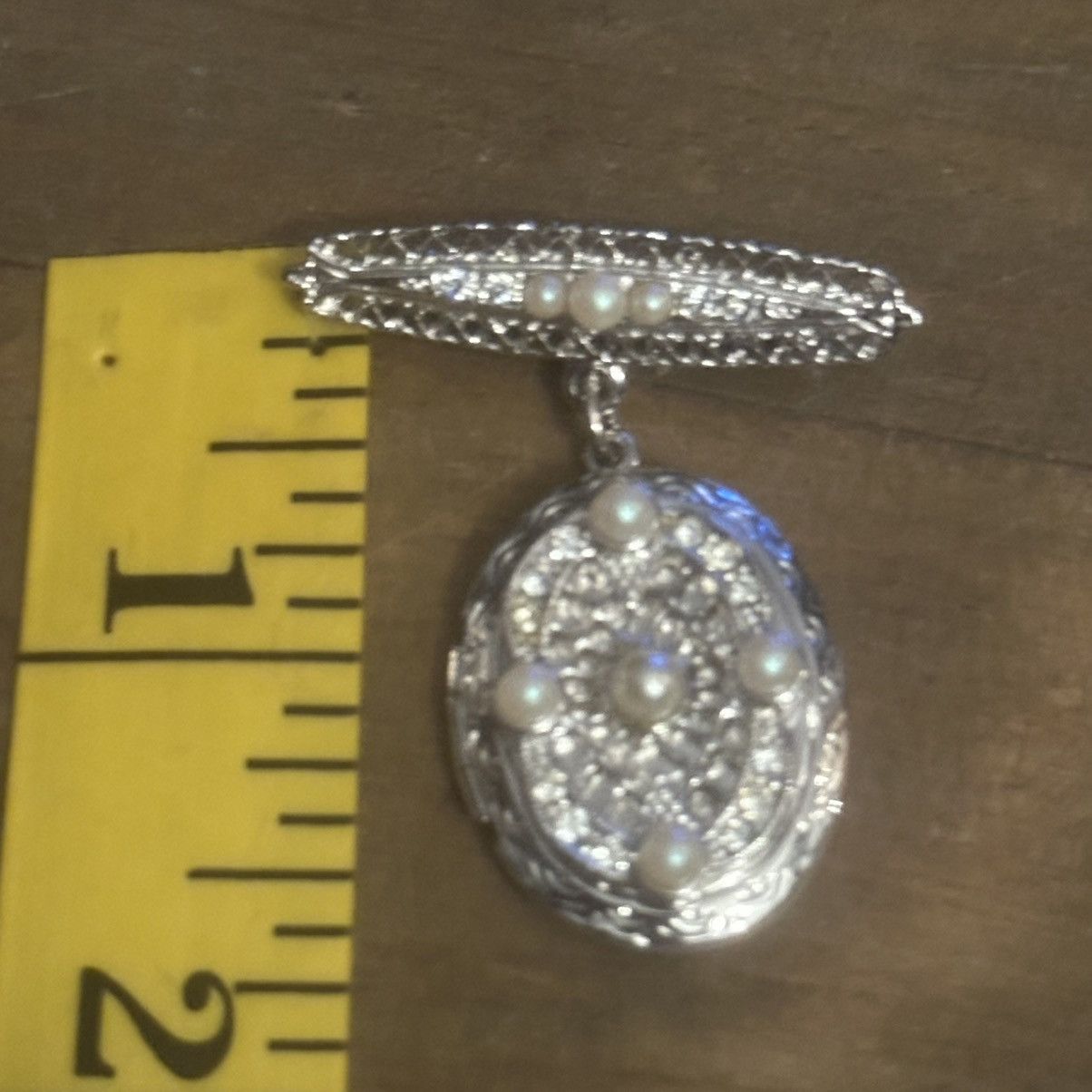 Vintage Vintage filigree crystals, pearls hanging oval locket brooch Size ONE SIZE - 5 Thumbnail