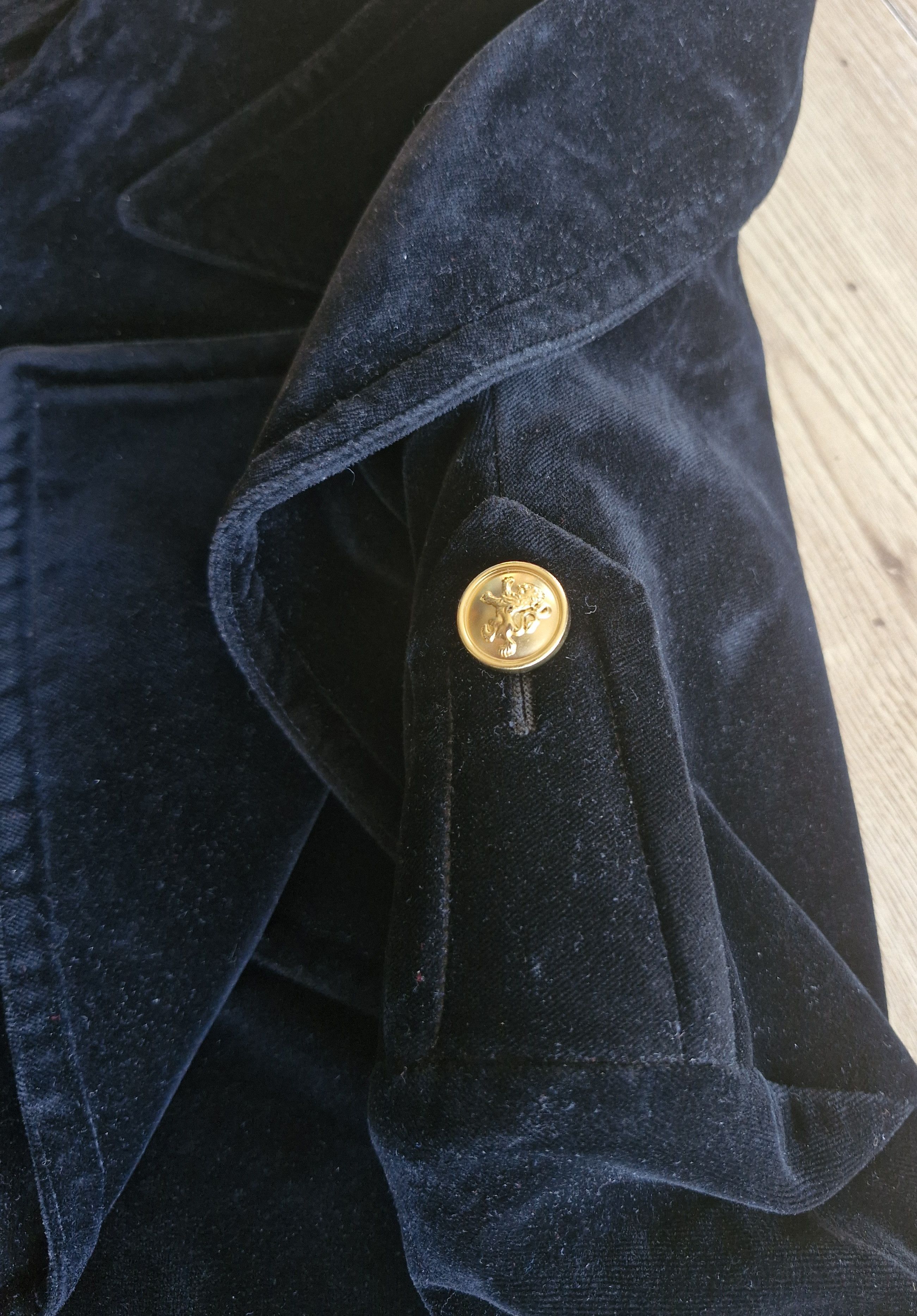 Saint Laurent Paris Womens Saint Laurent Paris velvet coat premium Size S / US 4 / IT 40 - 6 Thumbnail