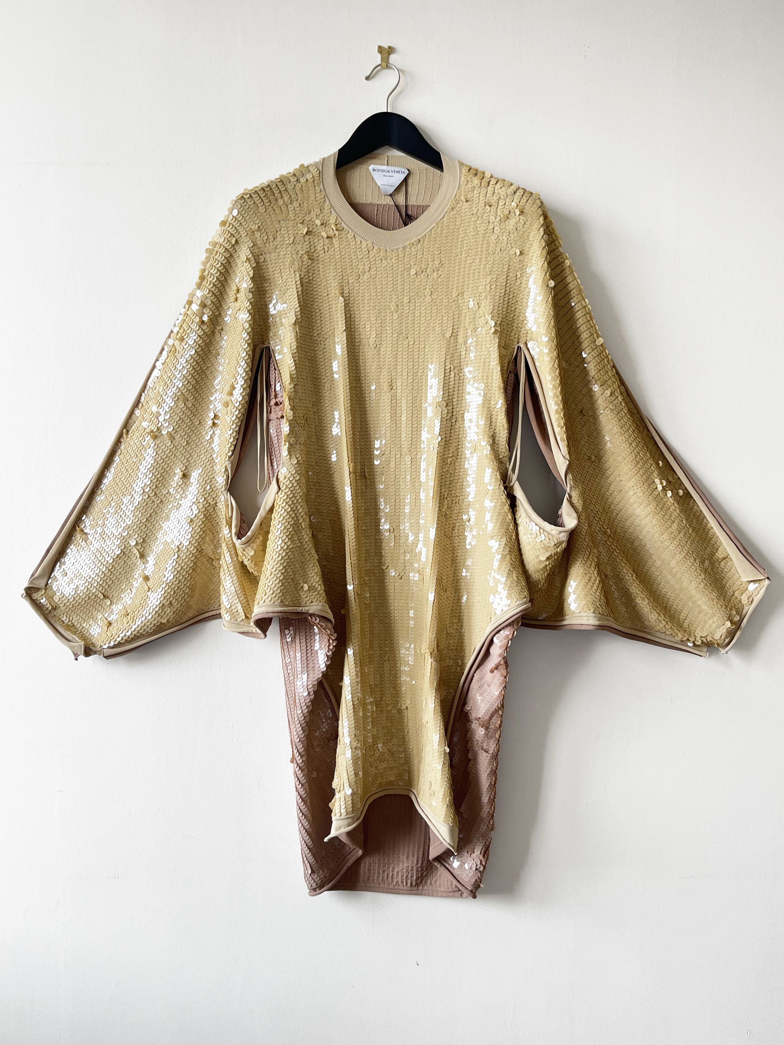 Bottega Veneta Bottega Veneta FW2020 Sequins batwing dress Size XS / US 0-2 / IT 36-38 - 1 Thumbnail