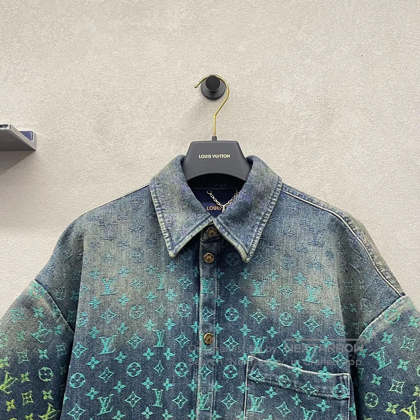 Louis Vuitton stylish lv logo short sleeve denim shirt. Size US S / EU 44-46 / 1 - 4 Thumbnail
