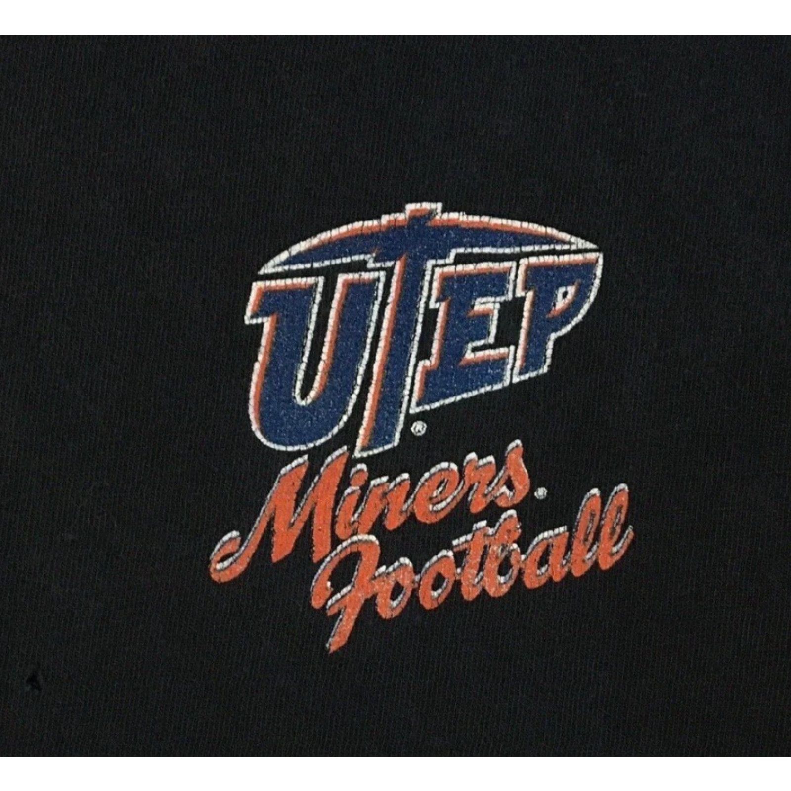 Vintage VINTAGE UTEP Miners Football Faded Distress Shirt S AOP Black Mens Small T-Shirt 90s Grunge College PE Track USA USA, College, Grunge, 90s, Football Size US S / EU 44-46 / 1 - 4 Thumbnail