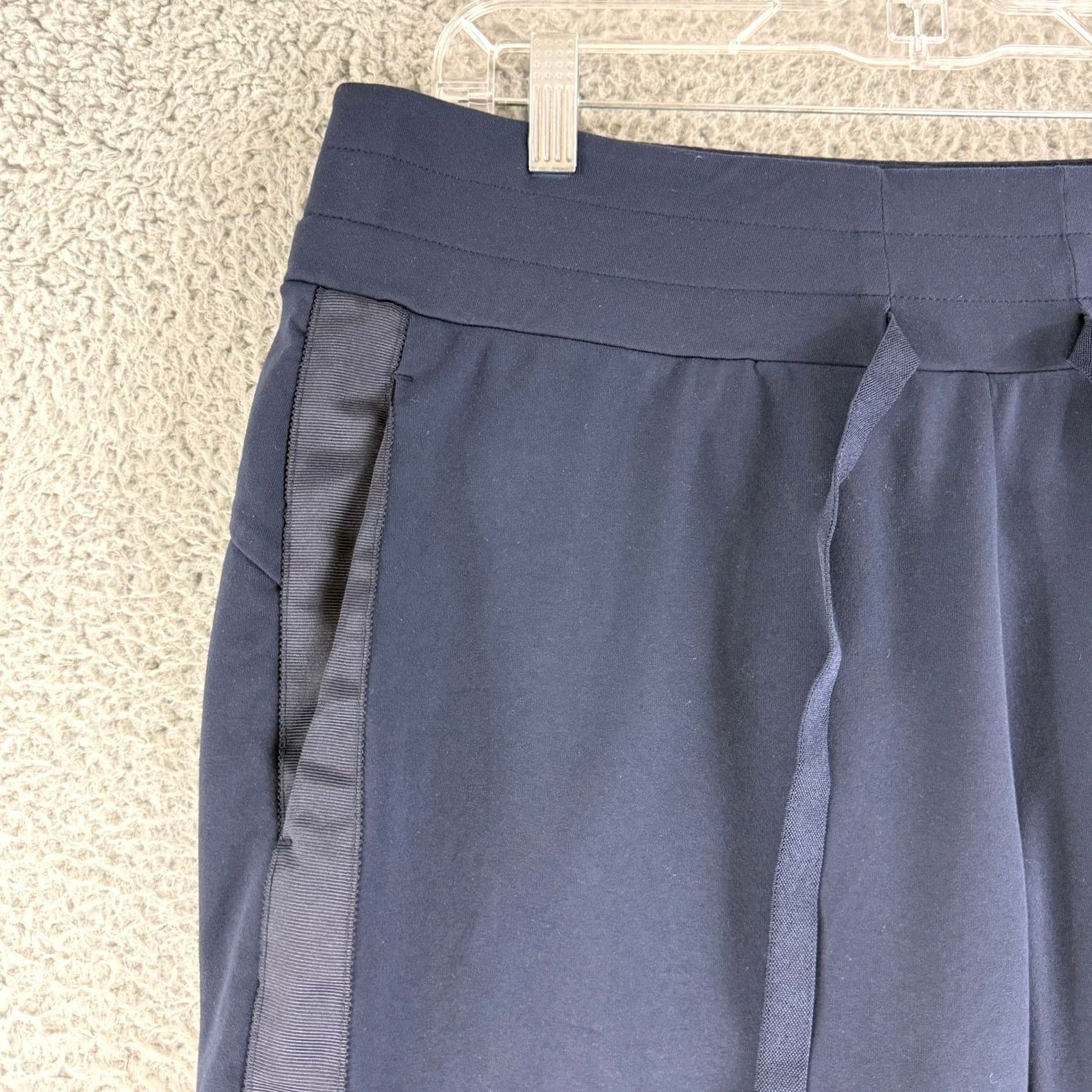 Athleta Athleta Track Pants Womens Large Navy Blue Satin Side Stripe Drawstring Pants Athletic Womens L Navy Satin Side Stripe Drawstring Size 24" / US 00 / IT 34 - 2 Thumbnail