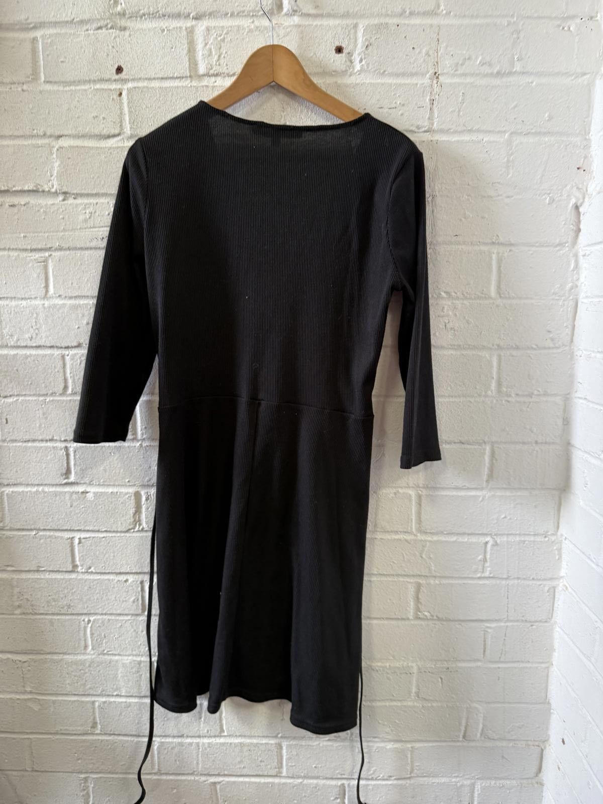 Designer Lipsy London Long Sleeve Dress with Button Detail Size XL / US 12-14 / IT 48-50 - 4 Thumbnail